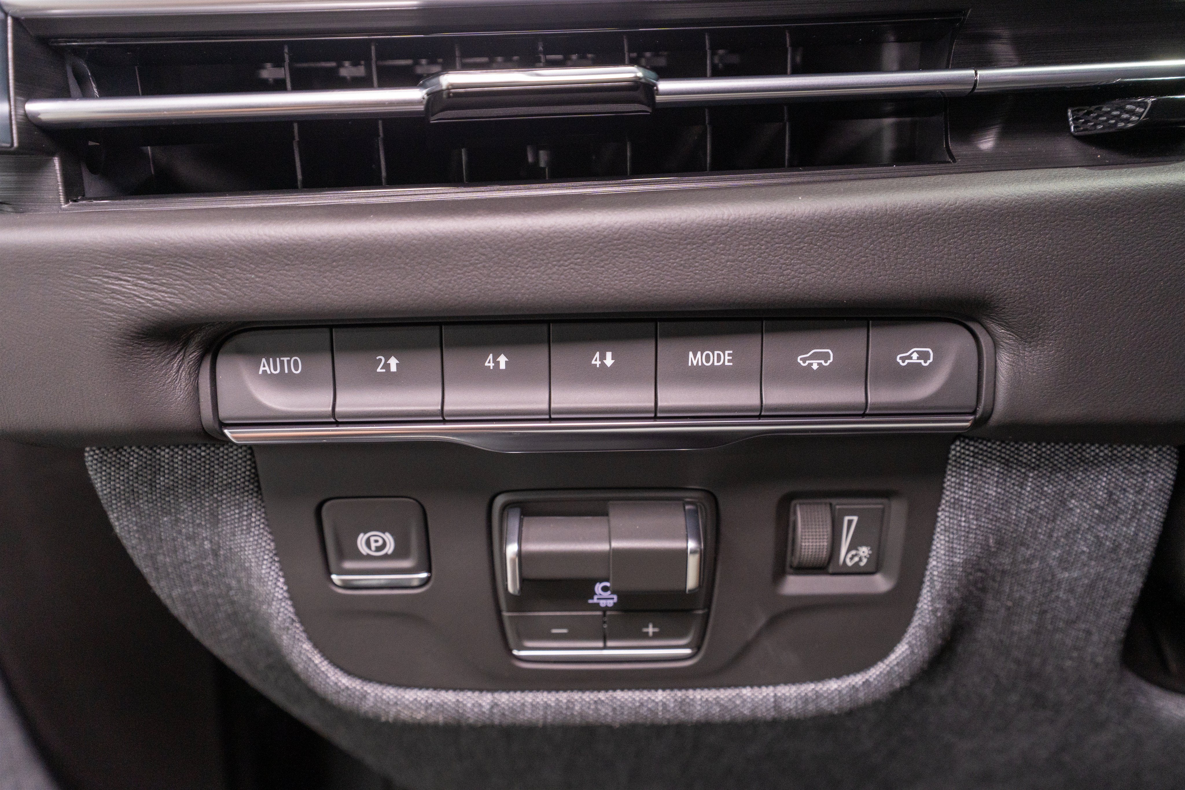 2026 Cadillac Escalade ESV 4WD Platinum Sport