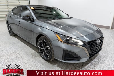 2025 Nissan Altima SR