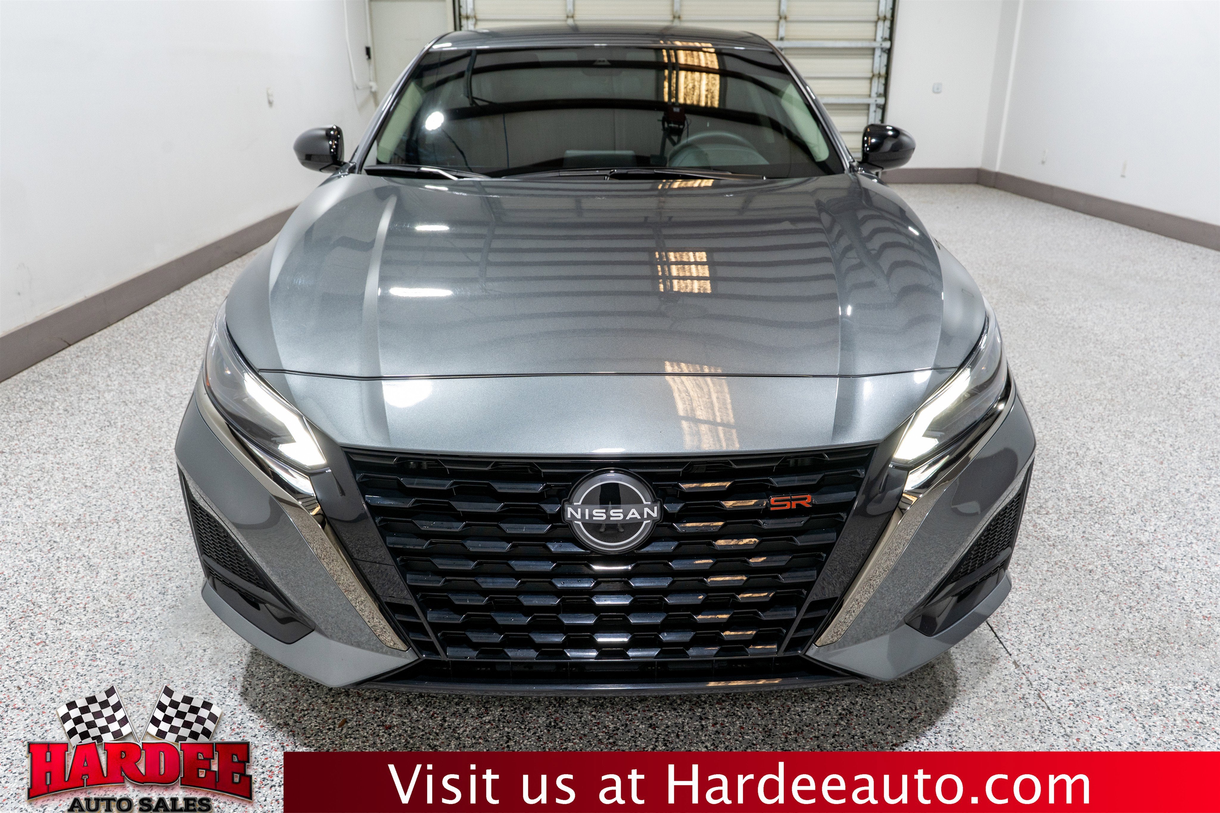 2025 Nissan Altima SR