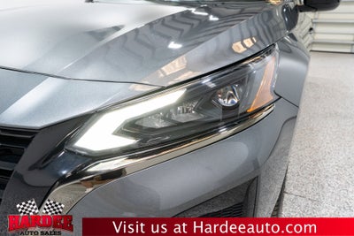 2025 Nissan Altima SR