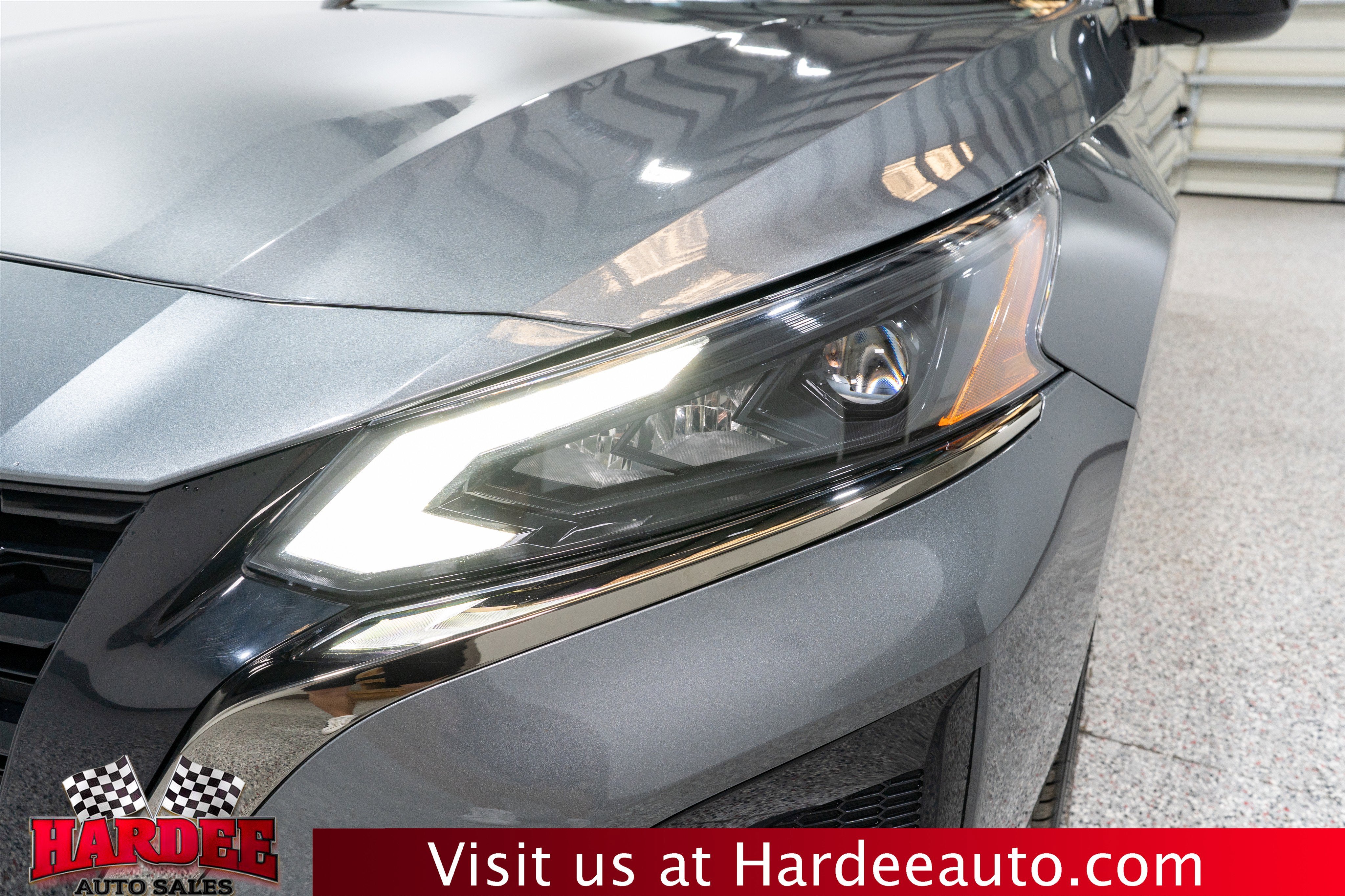 2025 Nissan Altima SR