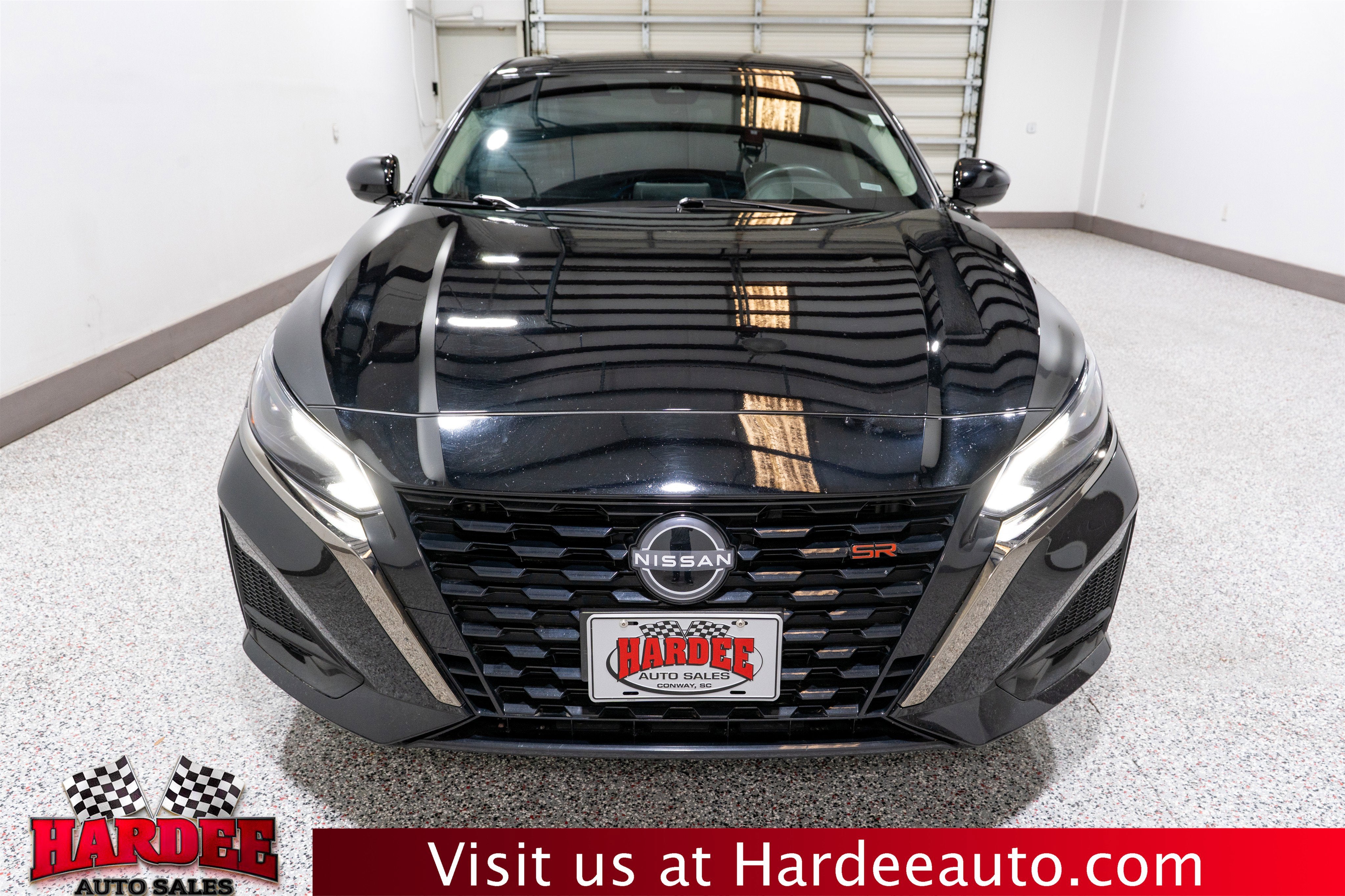 2025 Nissan Altima SR