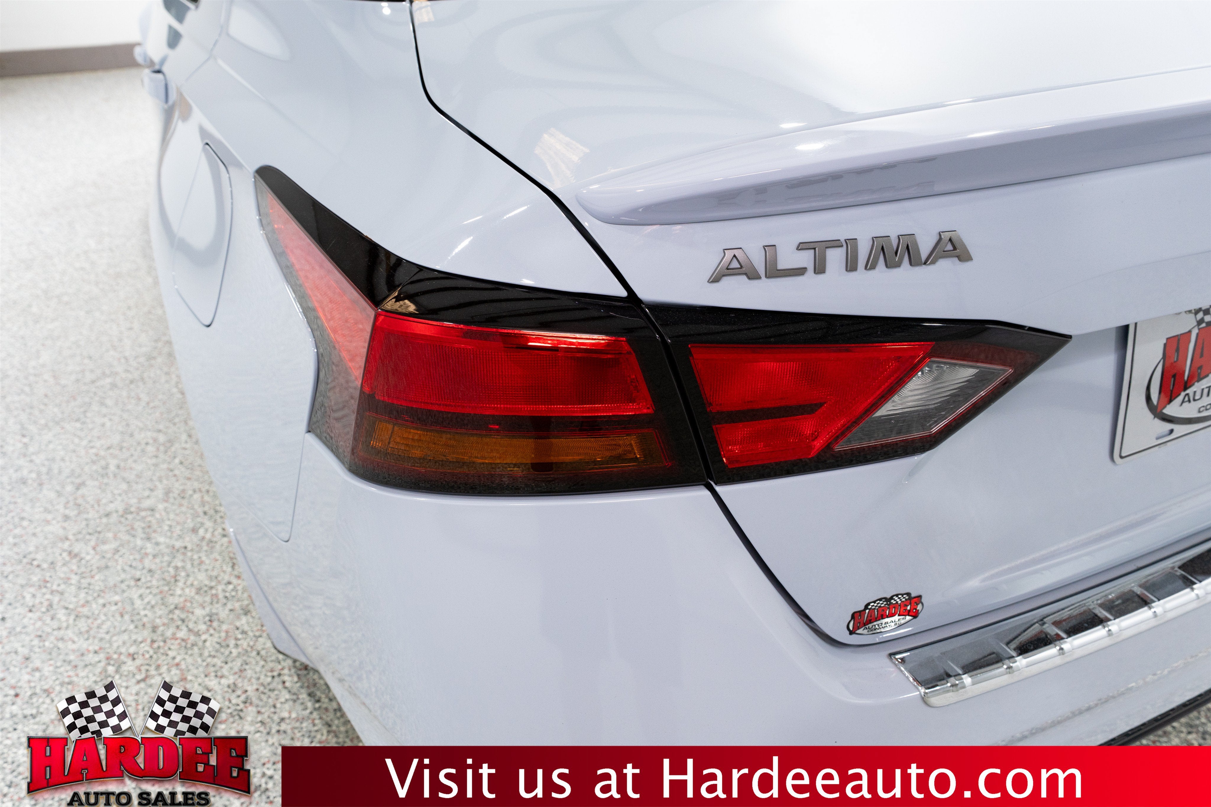 2023 Nissan Altima 2.5 SR
