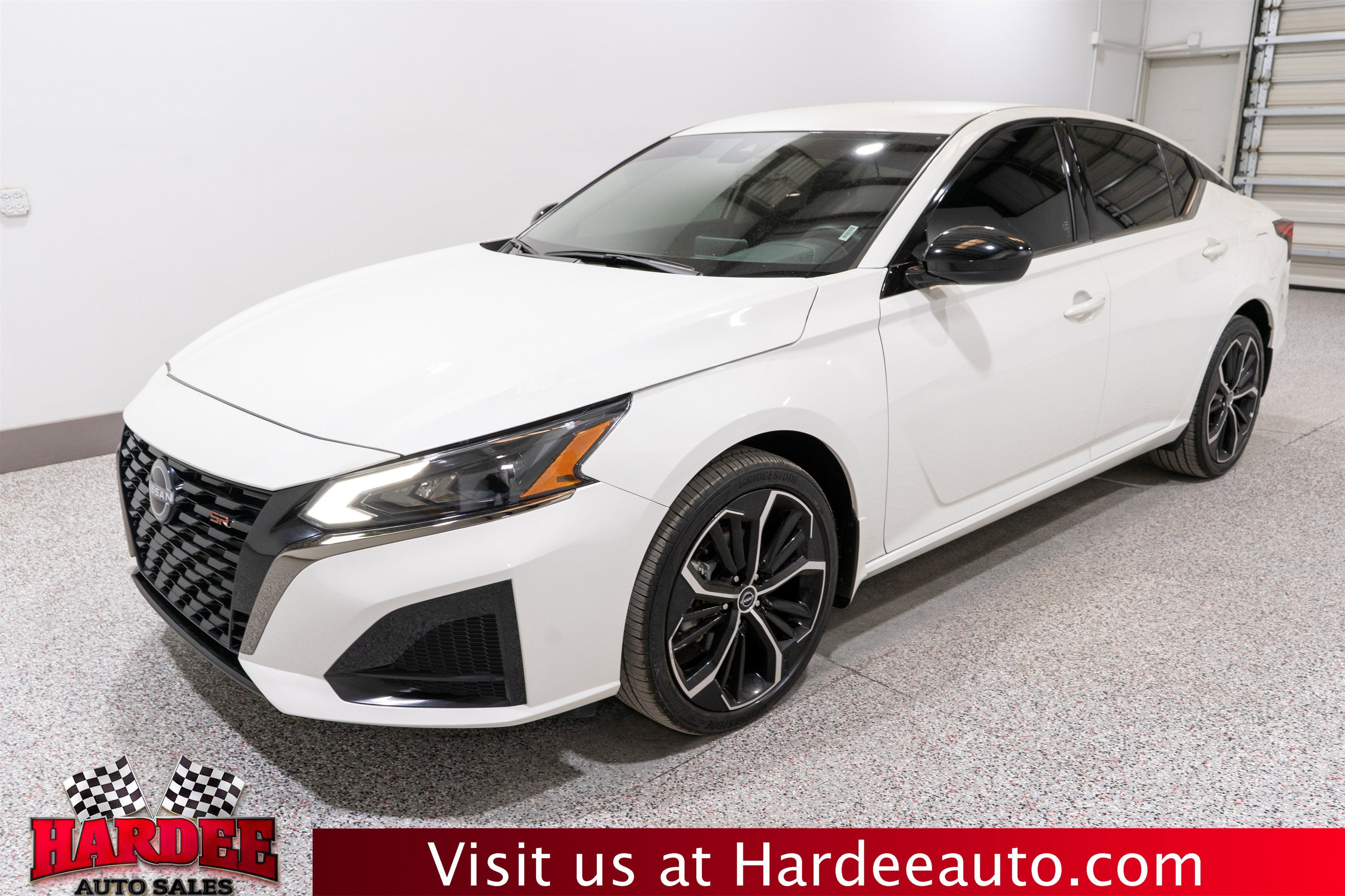 2025 Nissan Altima SR