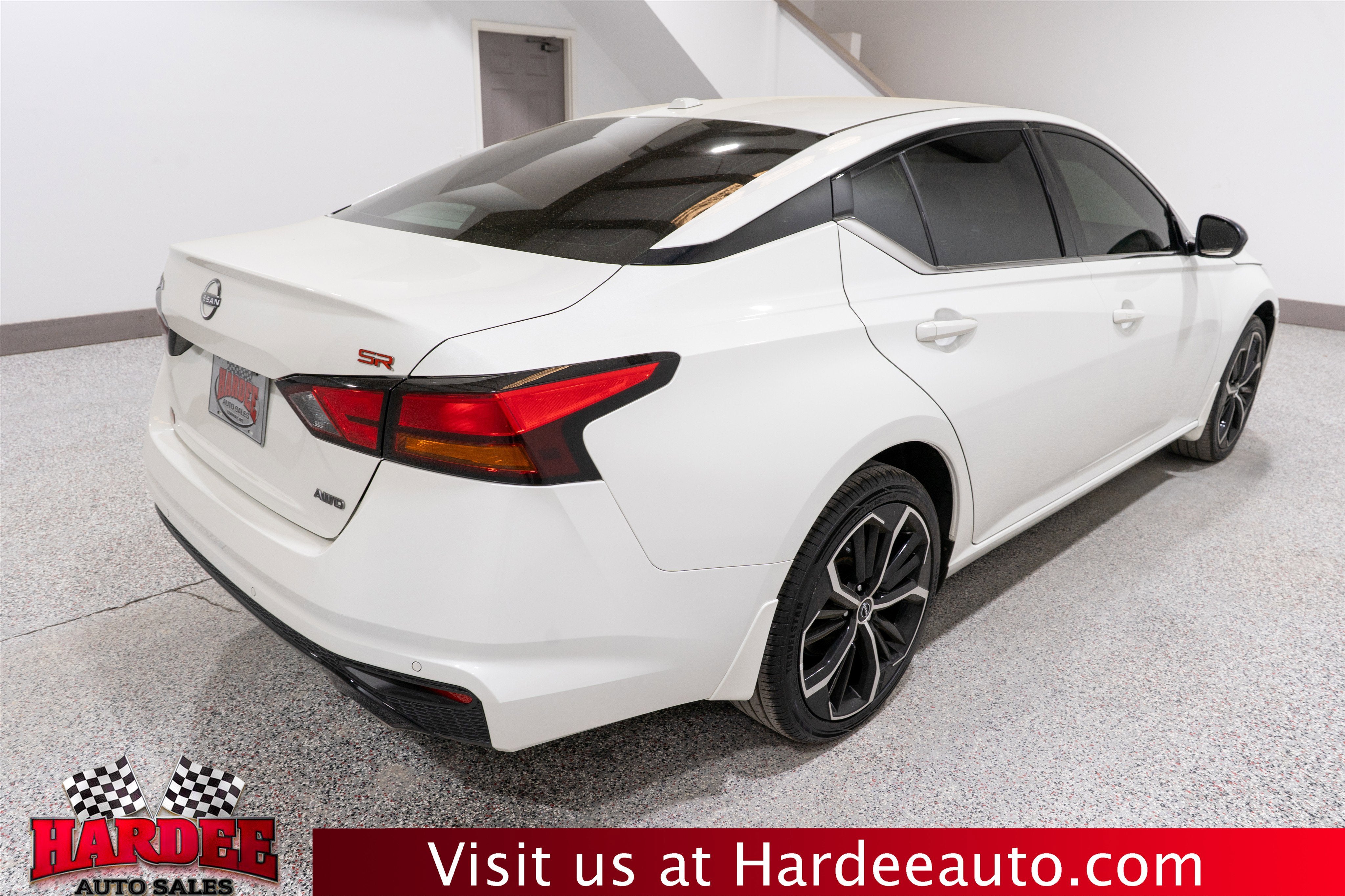 2025 Nissan Altima SR