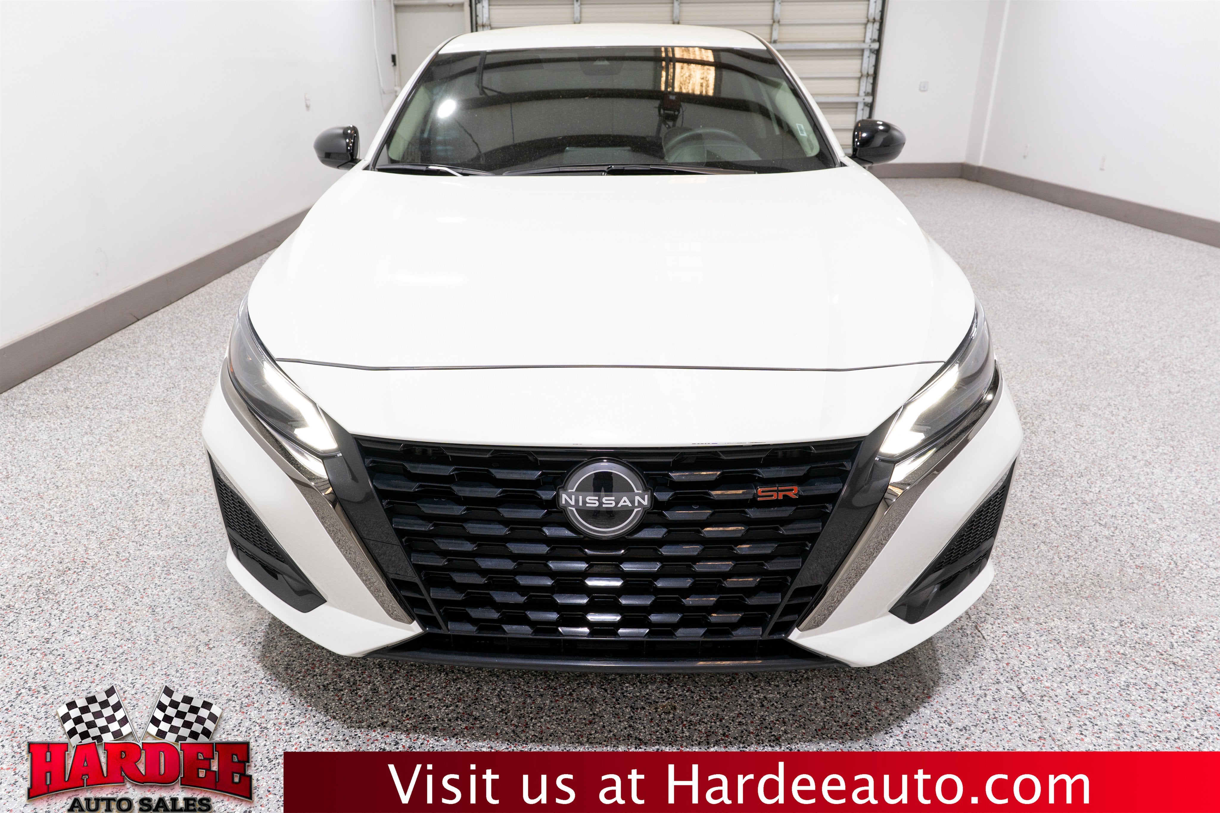 2025 Nissan Altima SR