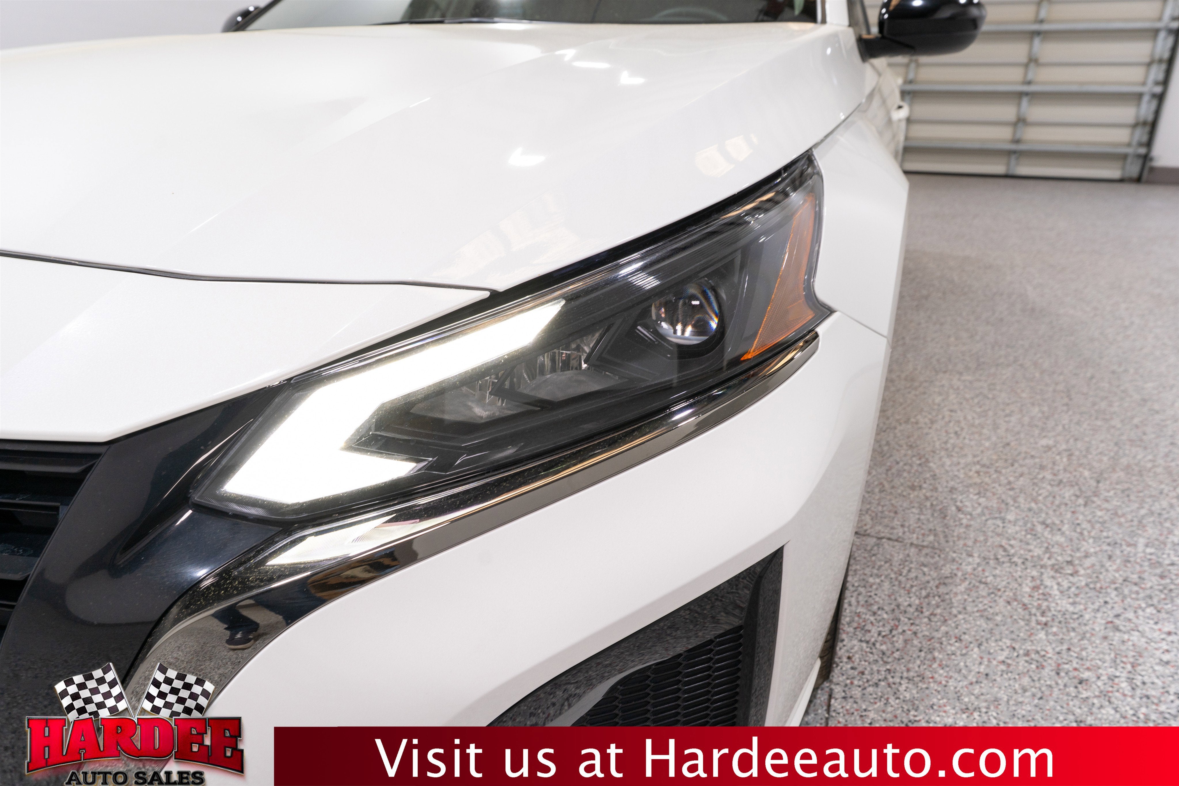 2025 Nissan Altima SR