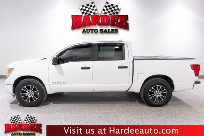 2022 Nissan Titan SV