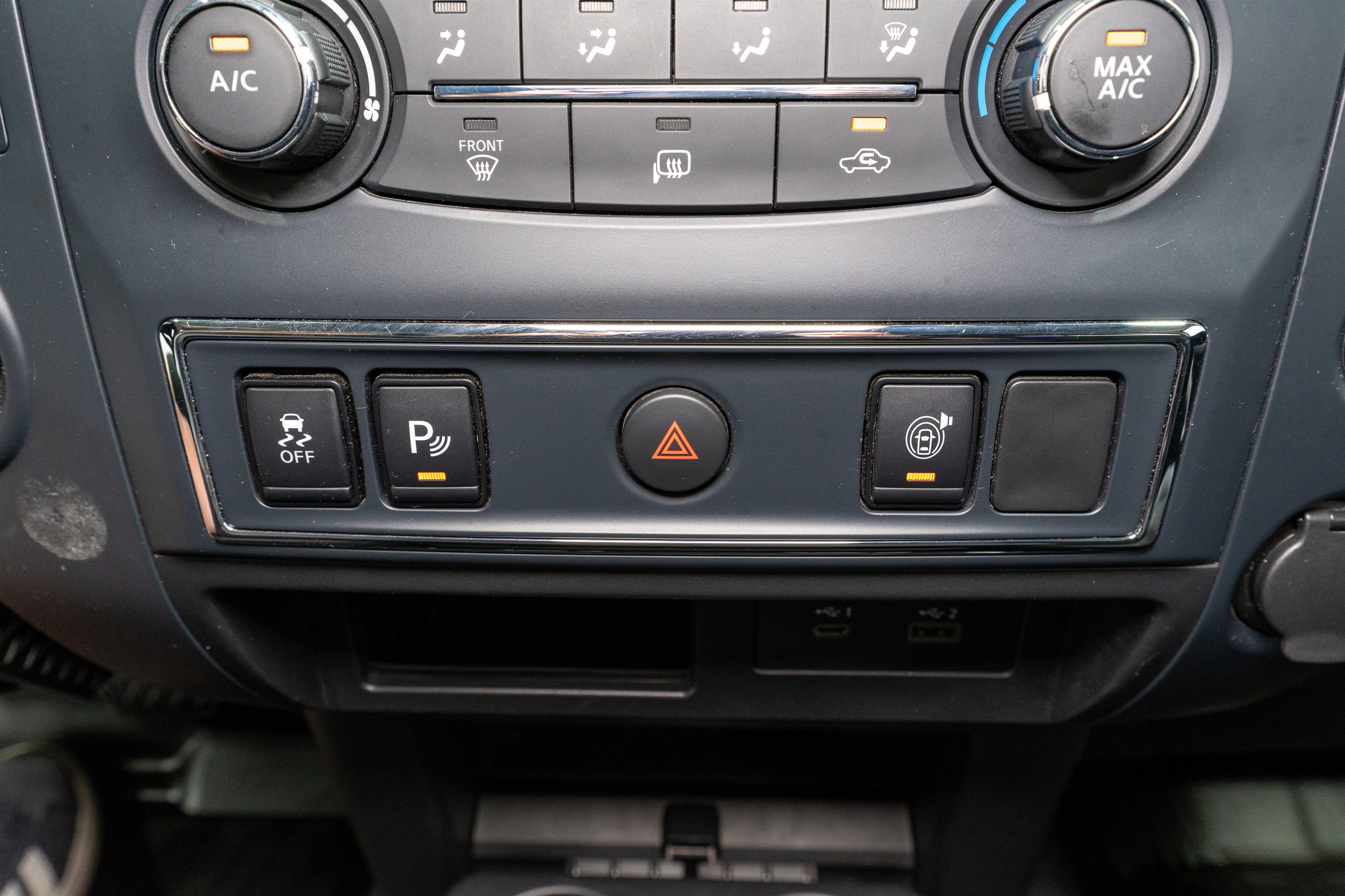 2022 Nissan Titan SV