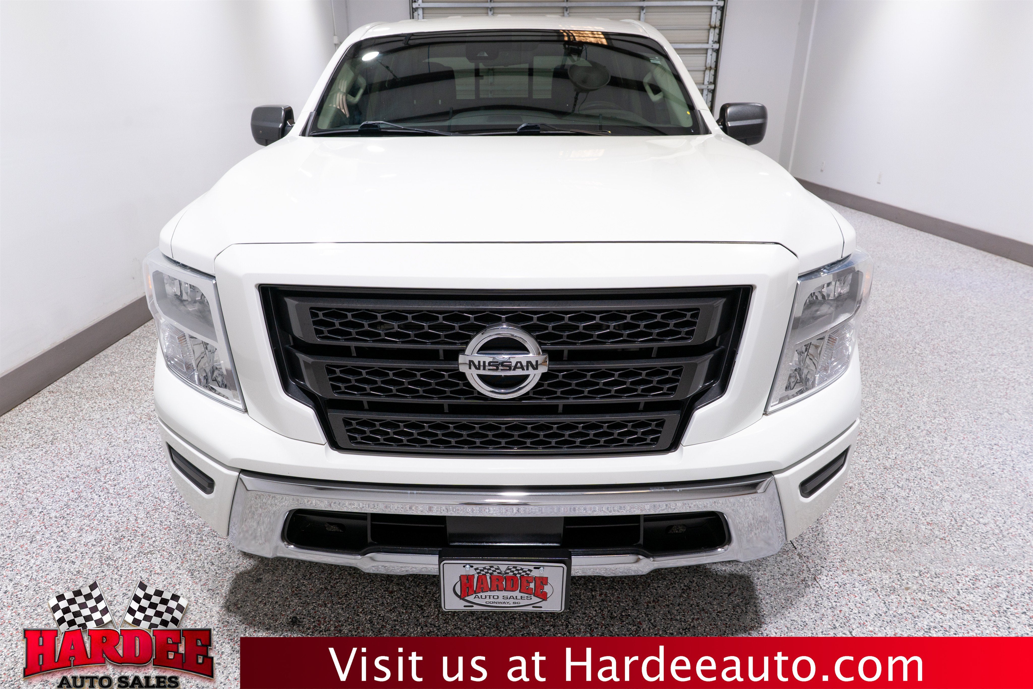 2022 Nissan Titan SV