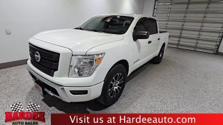 2022 Nissan Titan SV