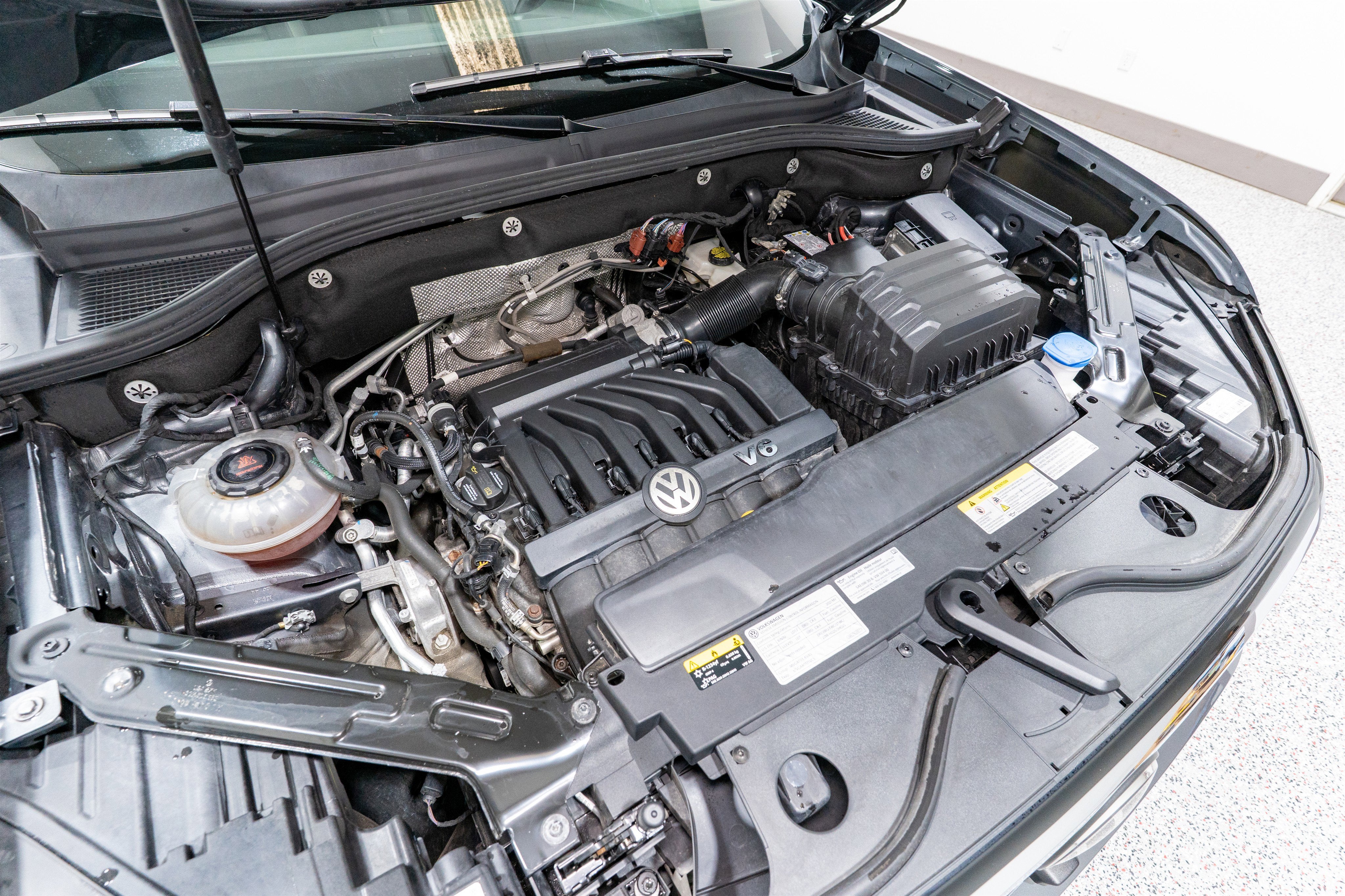 2021 Volkswagen Atlas 3.6L V6 SEL Premium R-Line