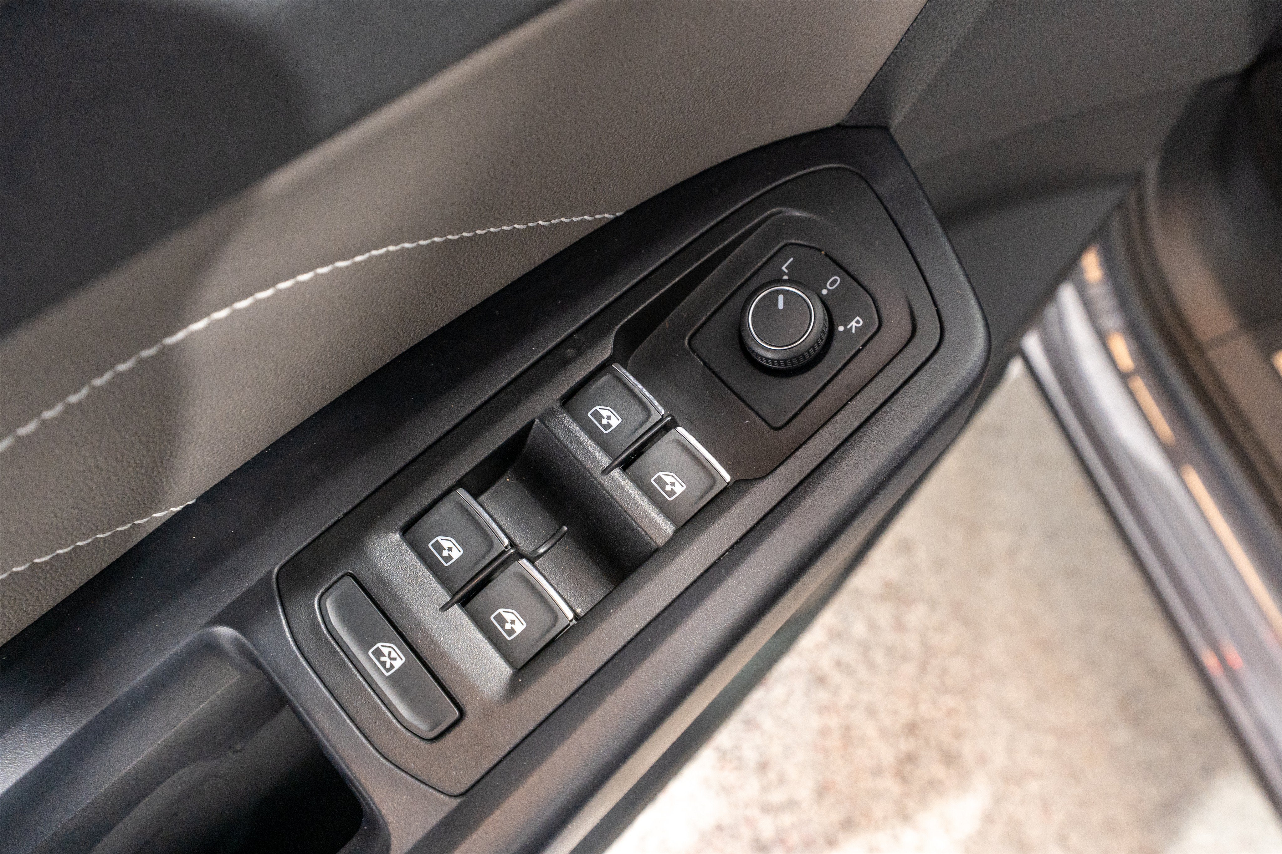 2021 Volkswagen Atlas Cross Sport 2.0T SE w/Technology