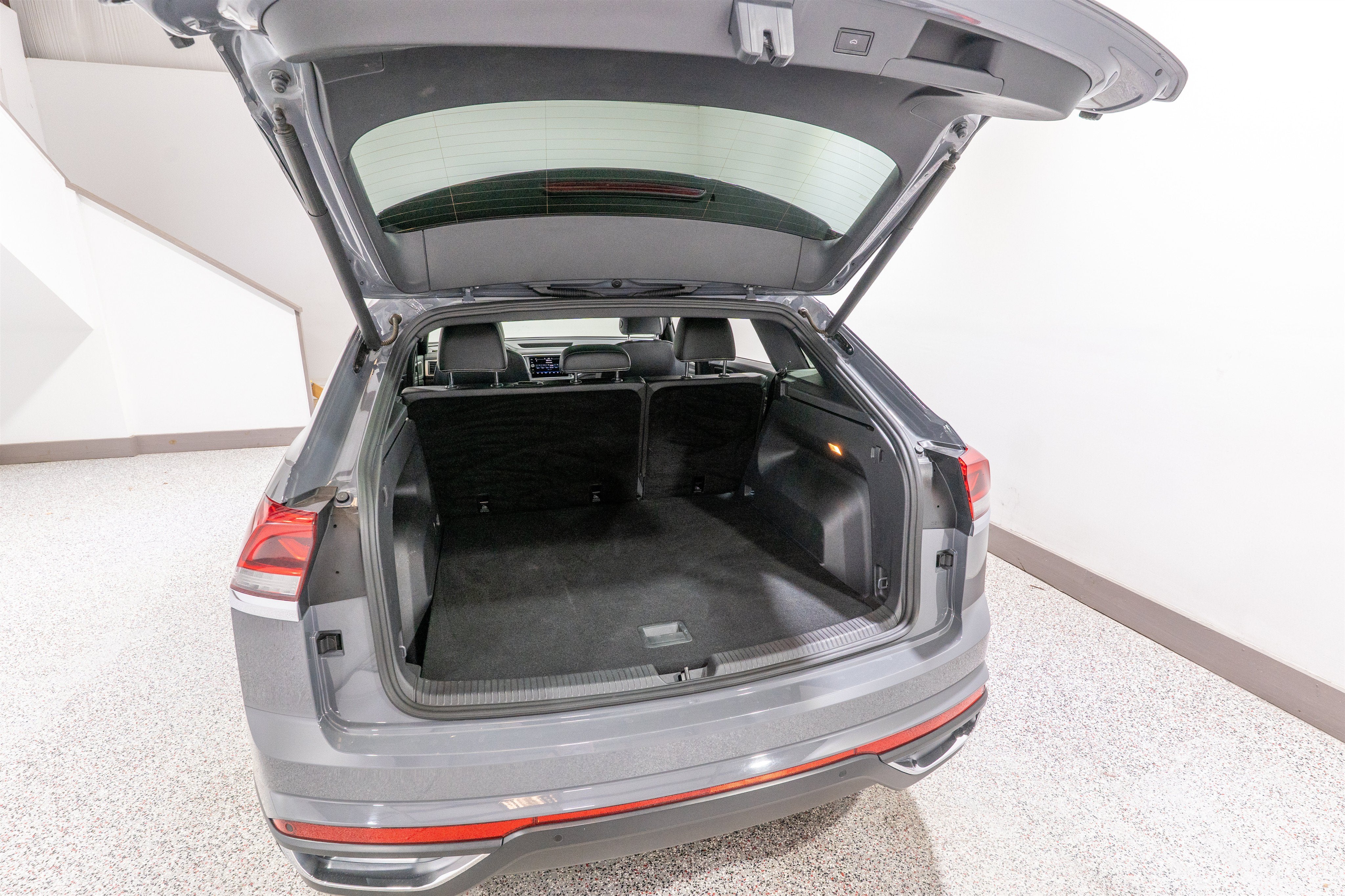 2021 Volkswagen Atlas Cross Sport 2.0T SE w/Technology