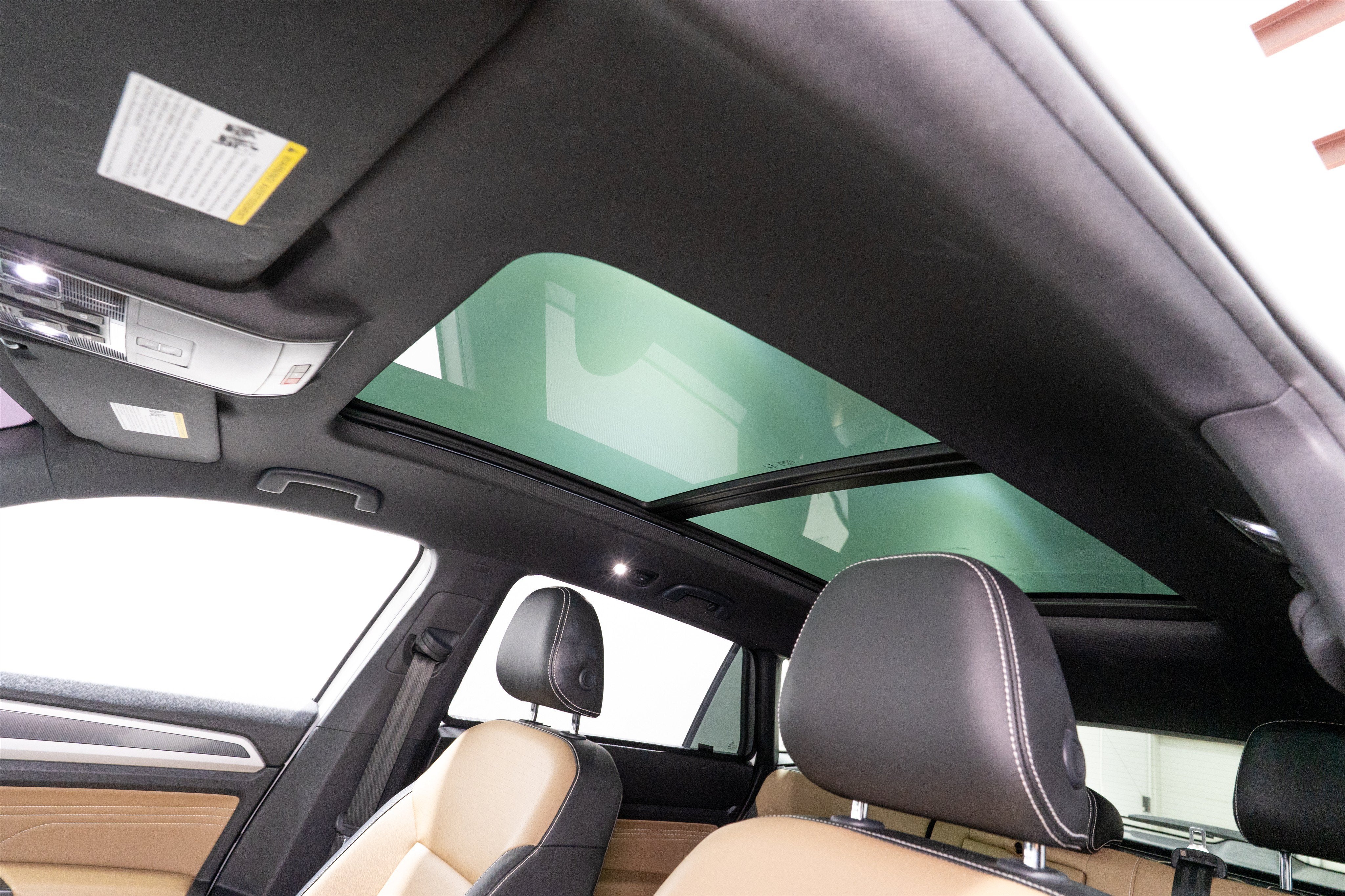 2022 Volkswagen Atlas Cross Sport 2.0T SEL R-Line