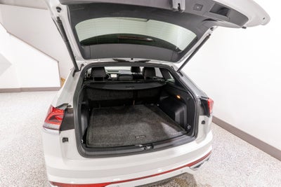 2022 Volkswagen Atlas Cross Sport 2.0T SEL R-Line