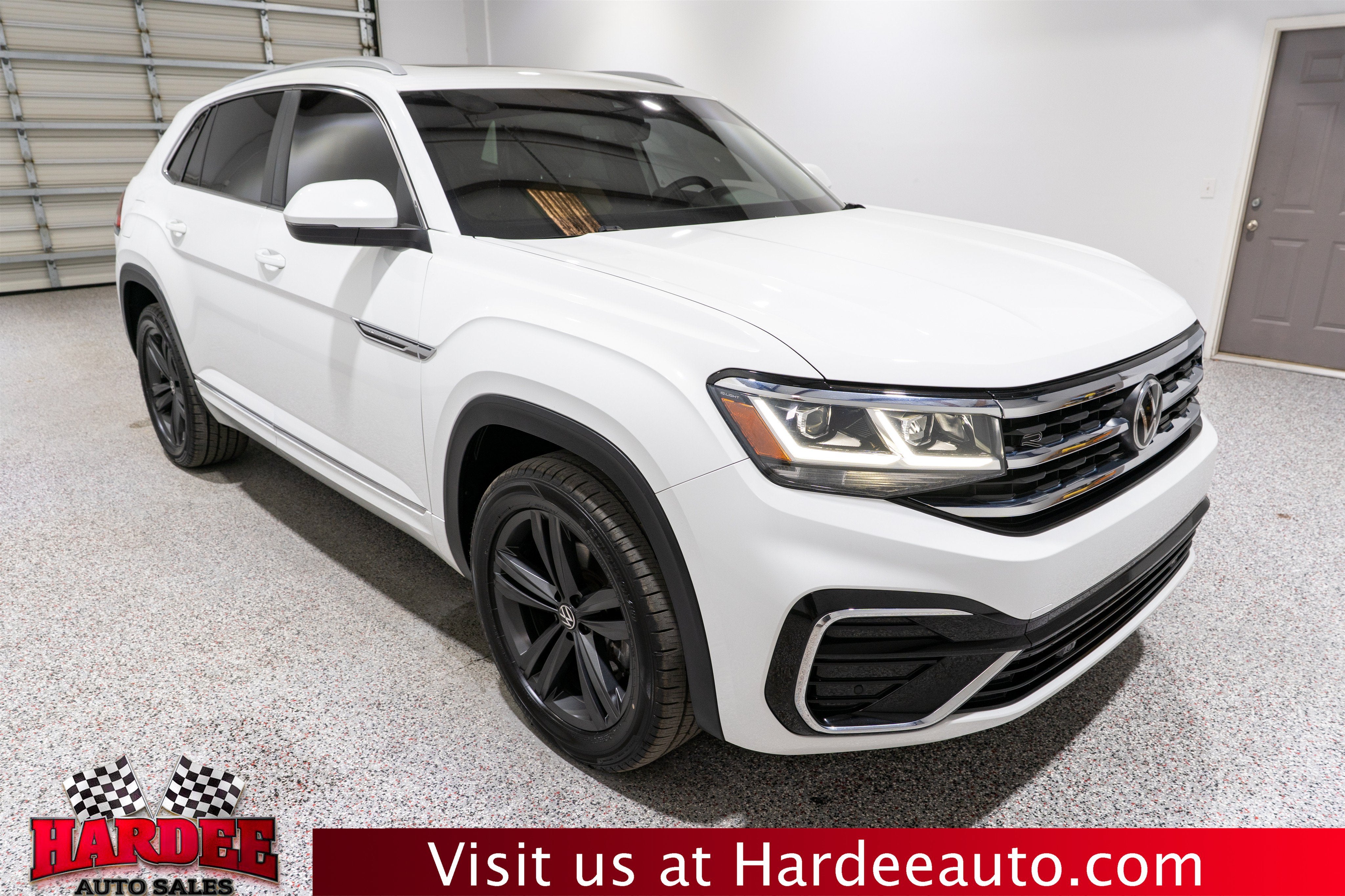 2022 Volkswagen Atlas Cross Sport 2.0T SEL R-Line