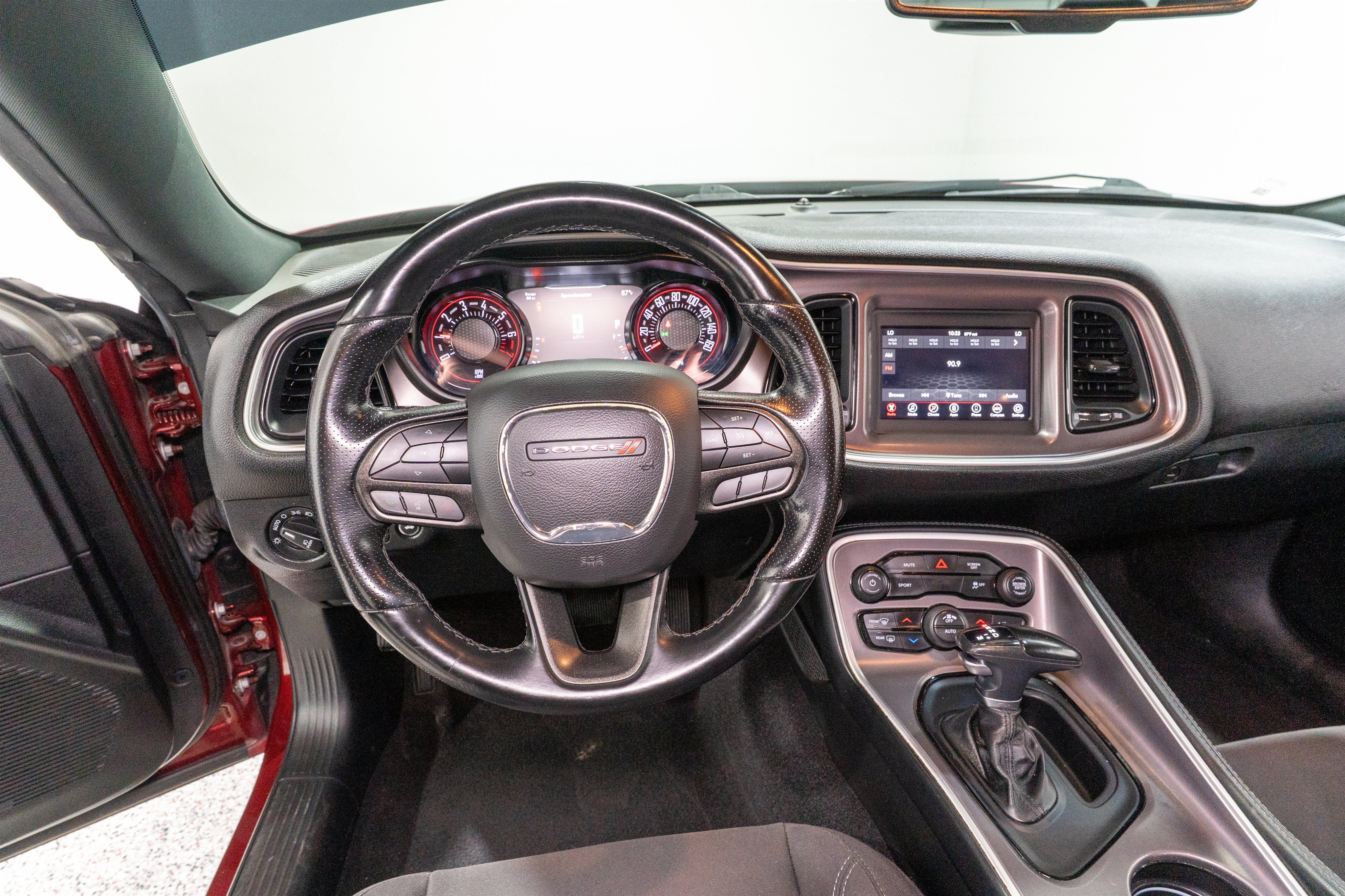 2022 Dodge Challenger SXT
