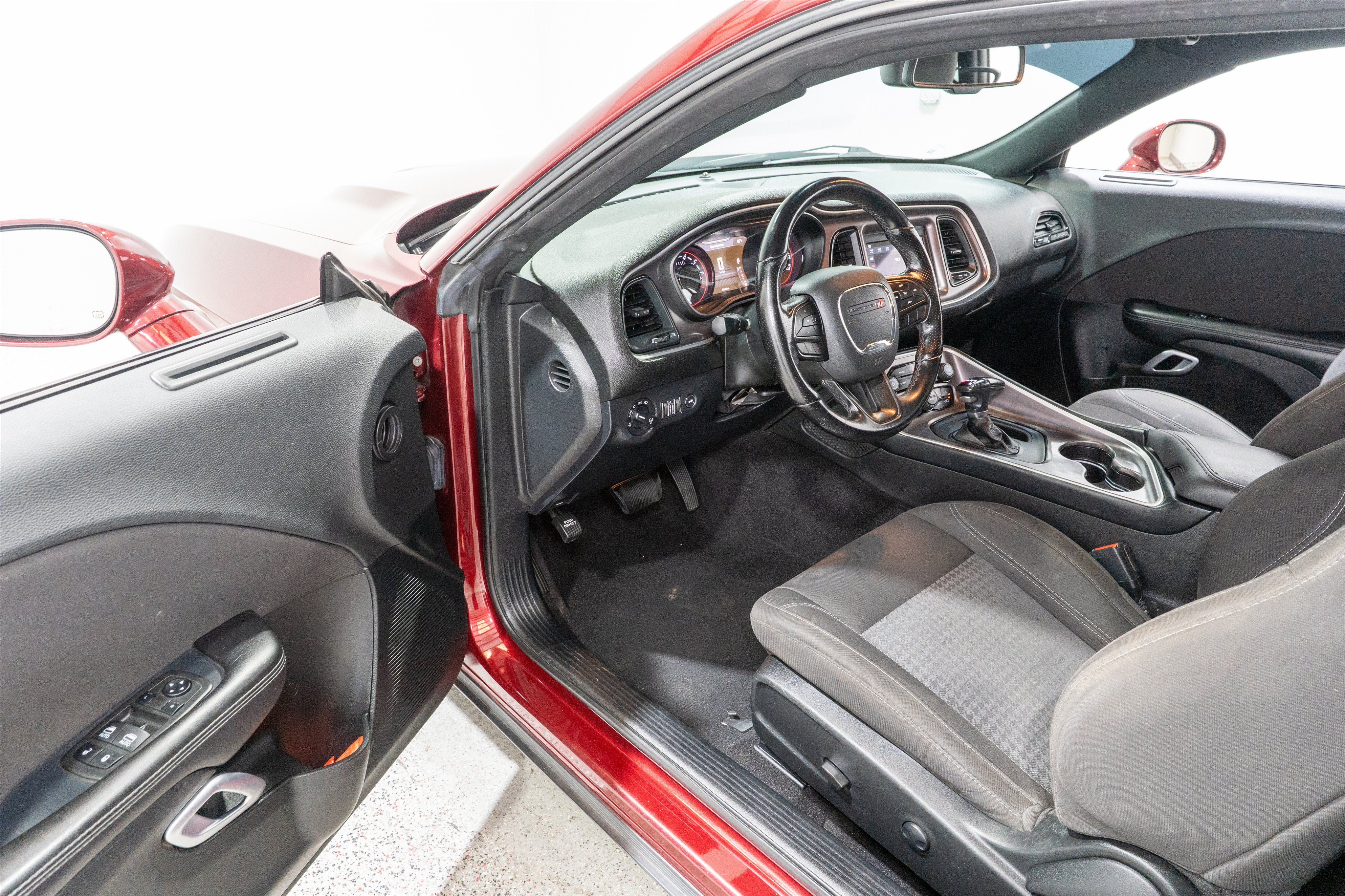 2022 Dodge Challenger SXT