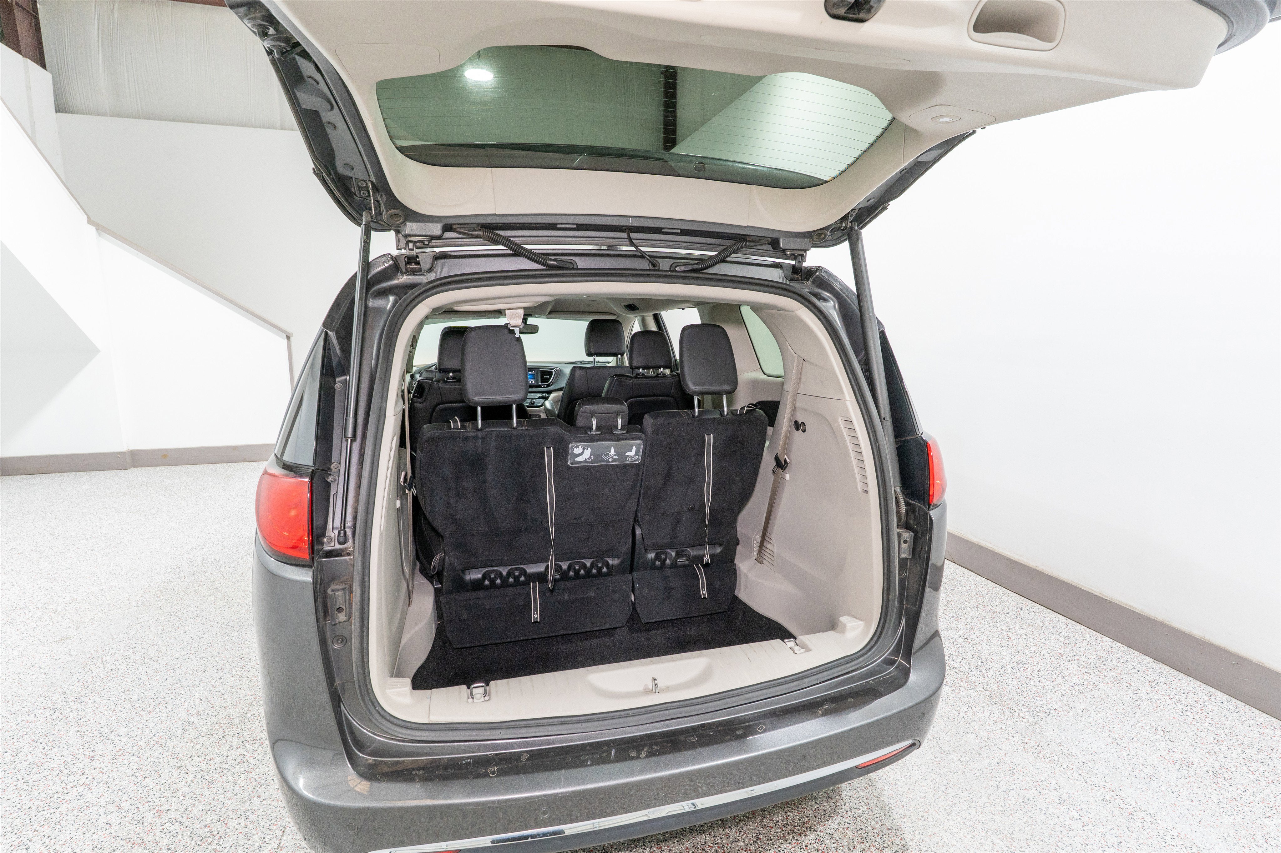 2020 Chrysler Pacifica Touring L