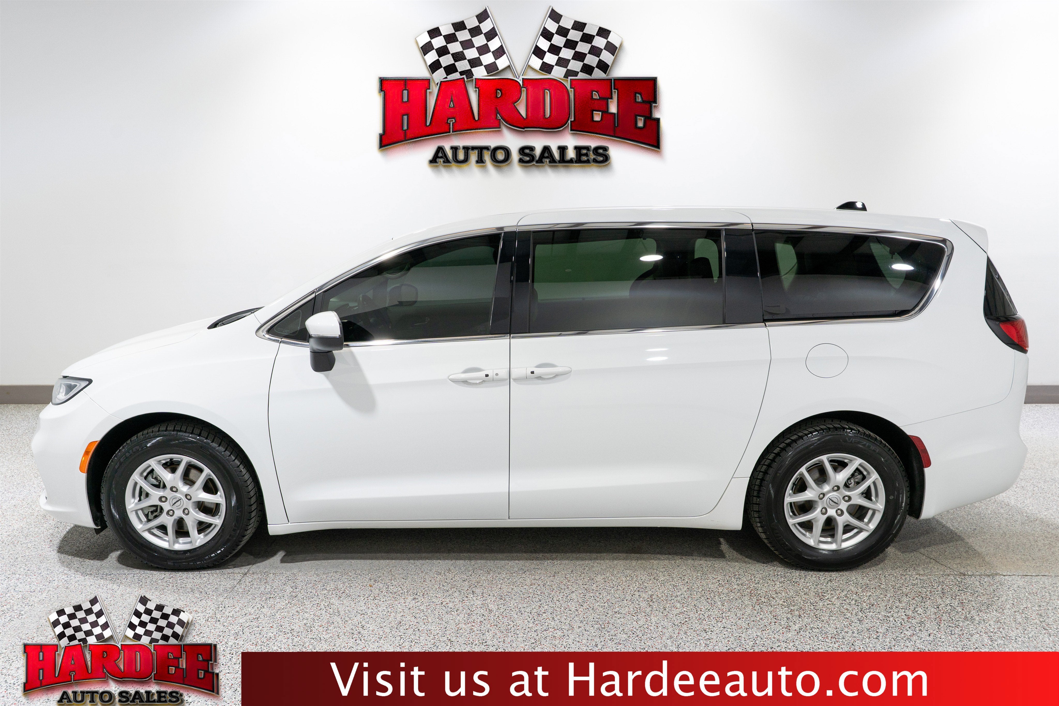 2023 Chrysler Pacifica Touring L