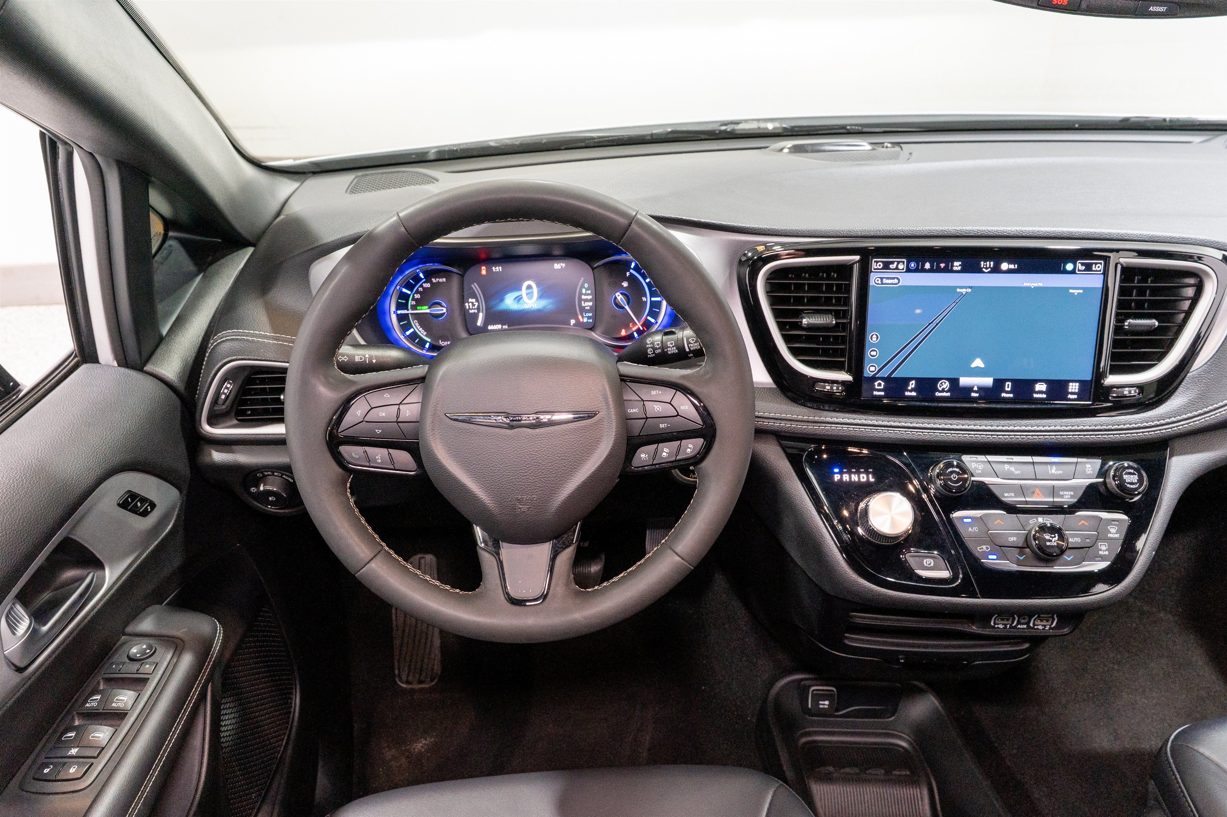 2024 Chrysler Pacifica Hybrid S Appearance Pkg
