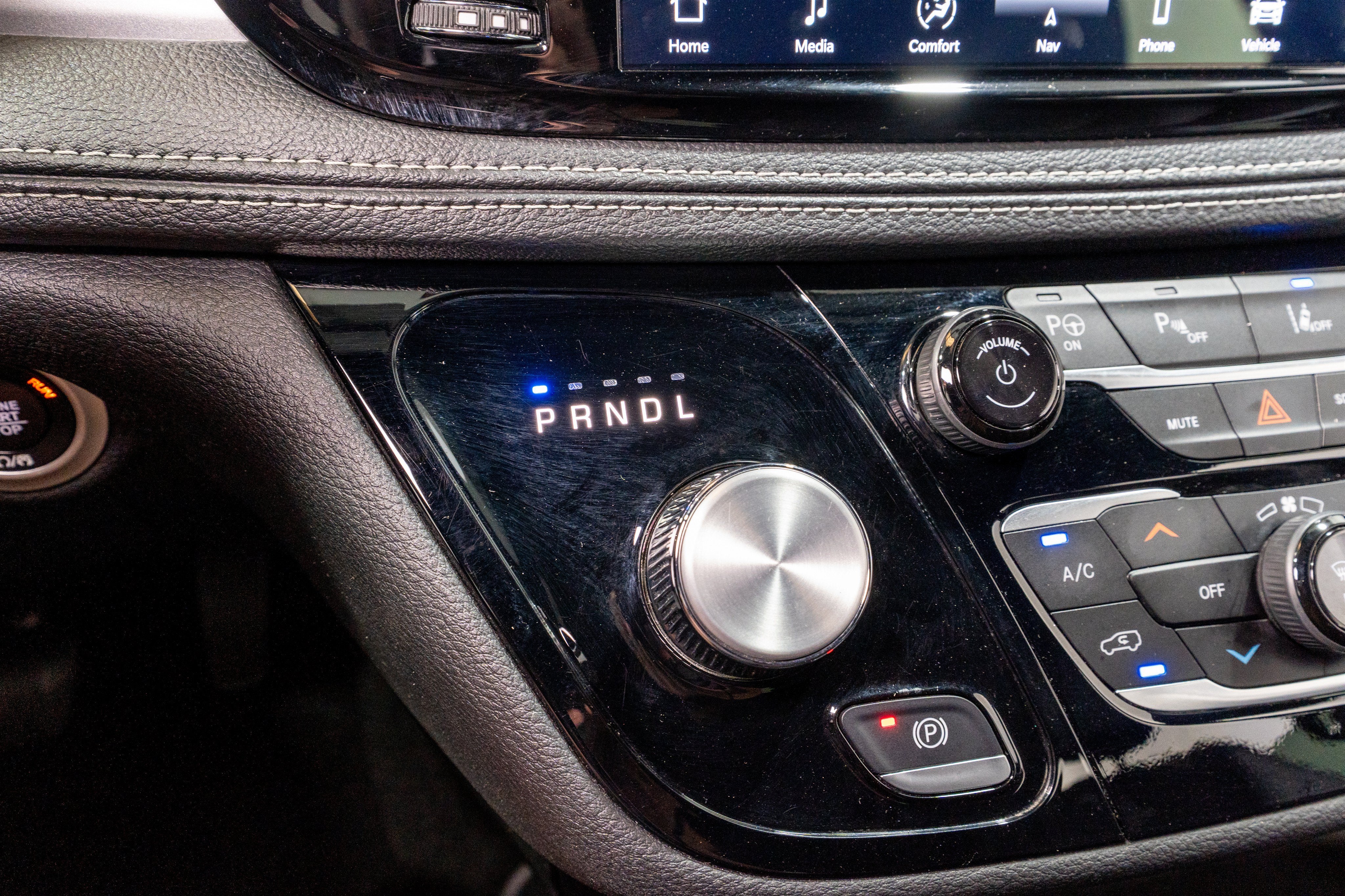 2024 Chrysler Pacifica Hybrid S Appearance Pkg
