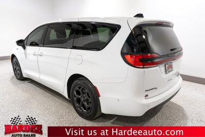 2024 Chrysler Pacifica Hybrid S Appearance Pkg