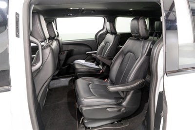 2024 Chrysler Pacifica Hybrid S Appearance Pkg