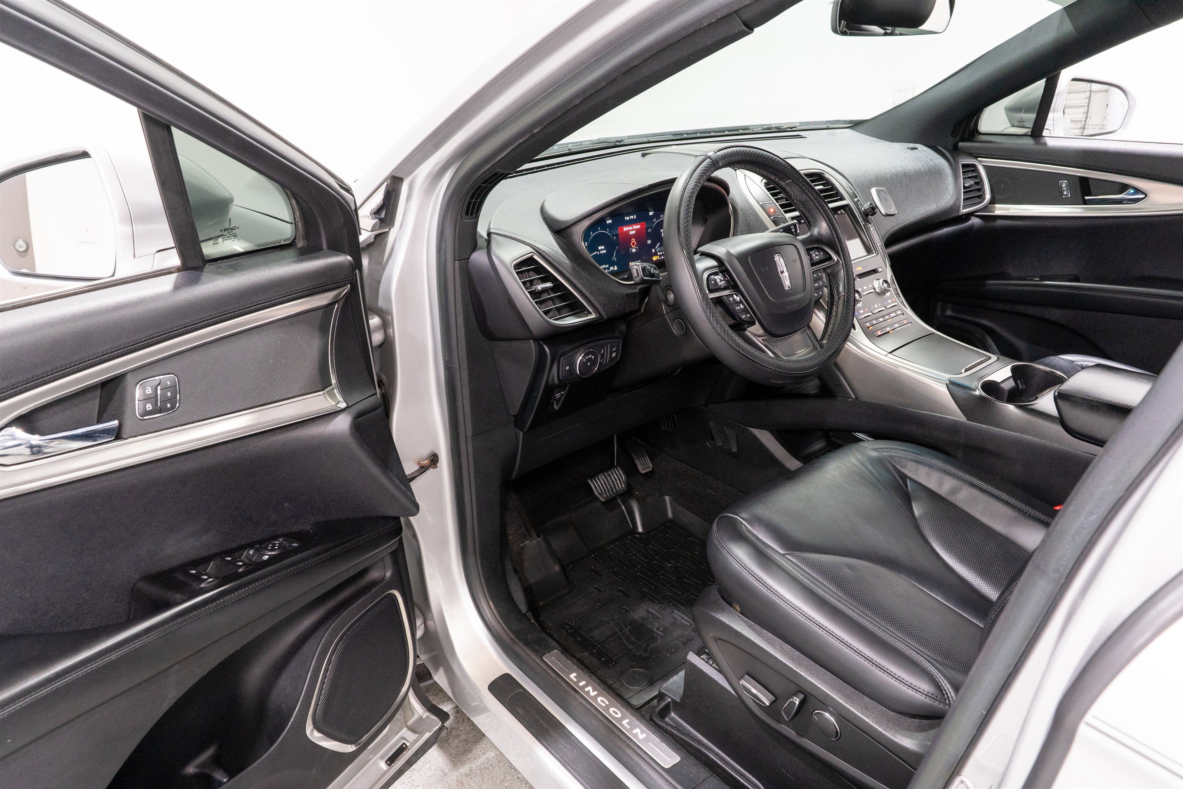 2019 Lincoln Nautilus Select