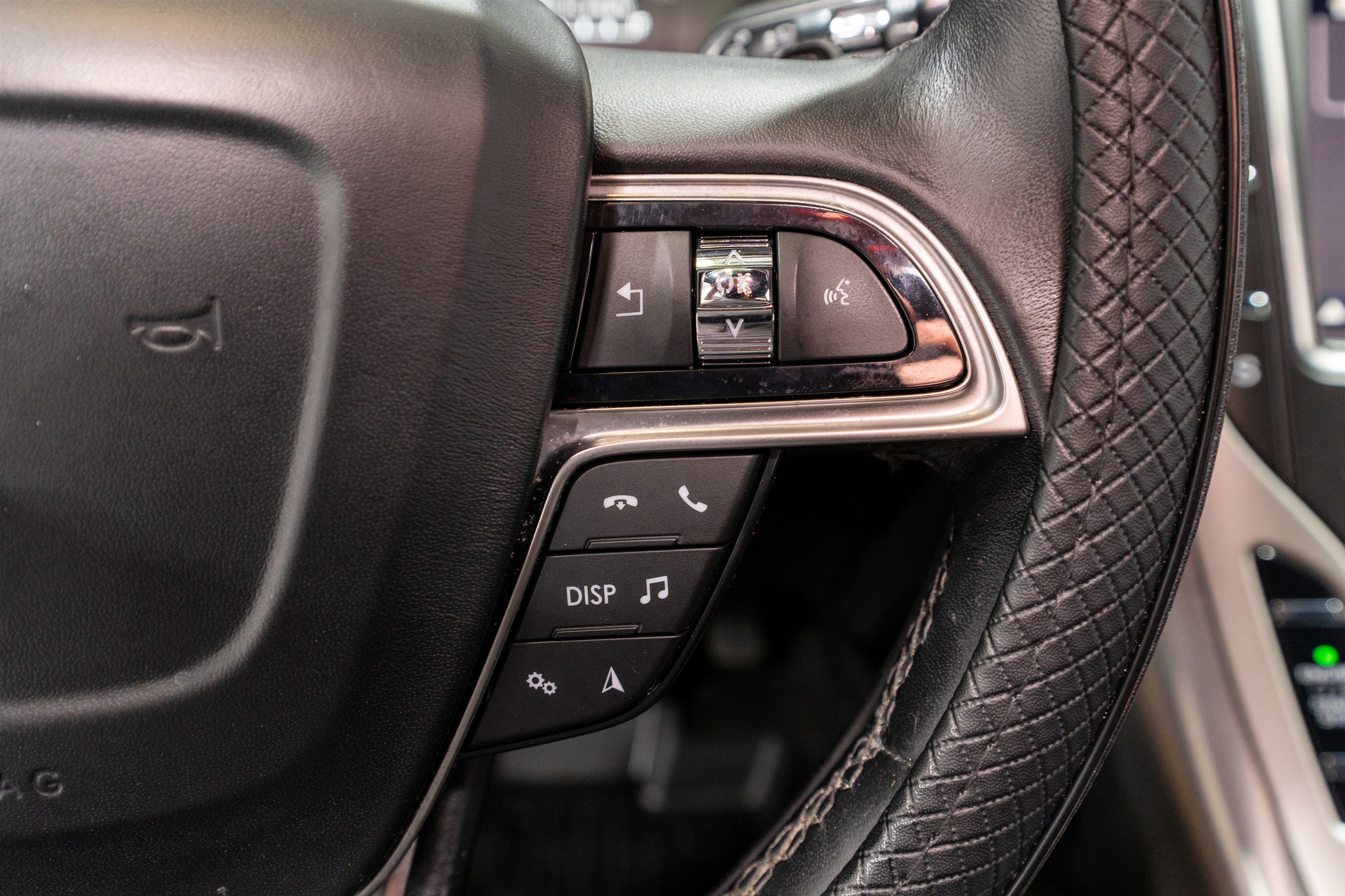 2019 Lincoln Nautilus Select