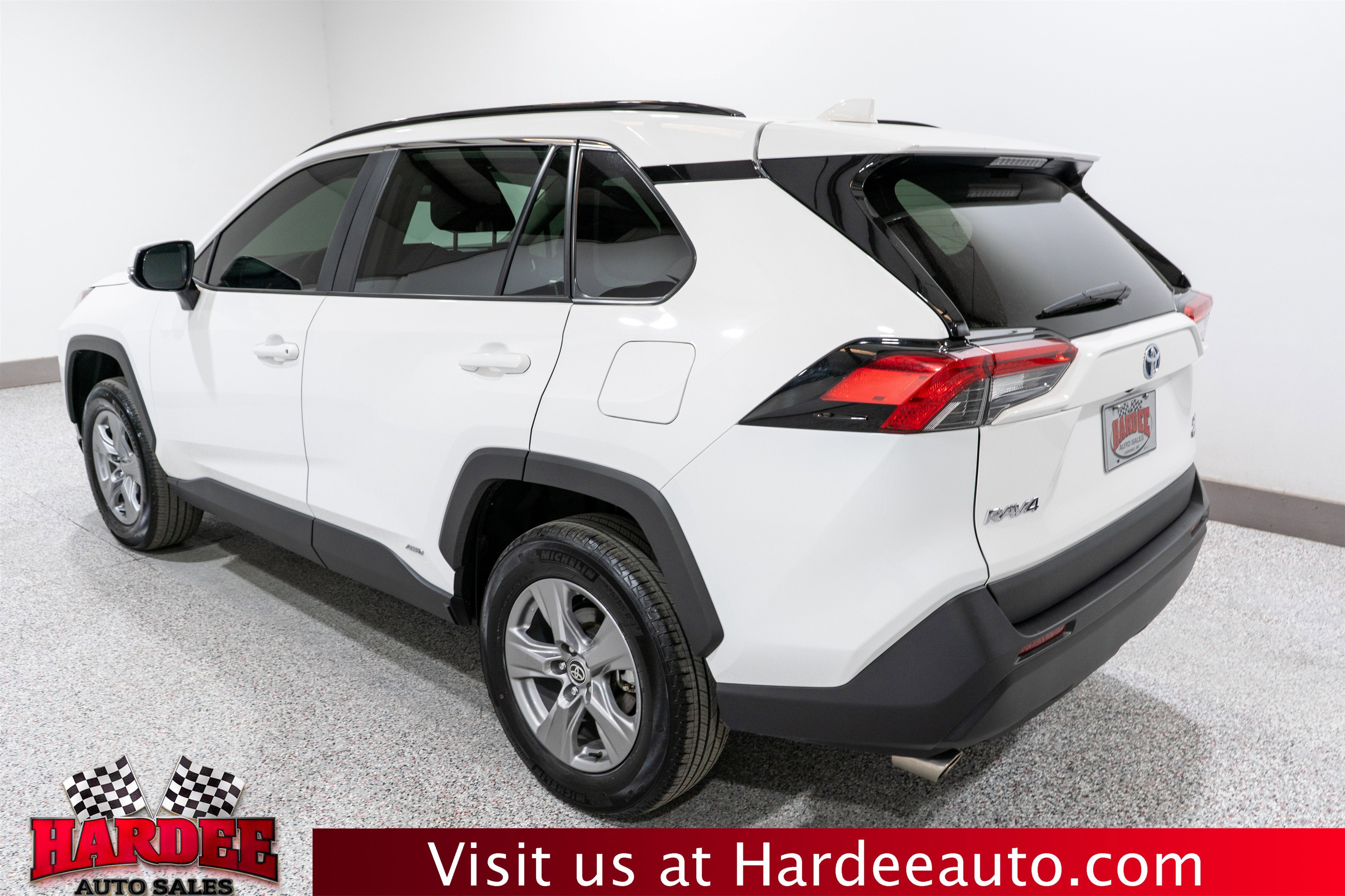 2024 Toyota RAV4 Hybrid XLE