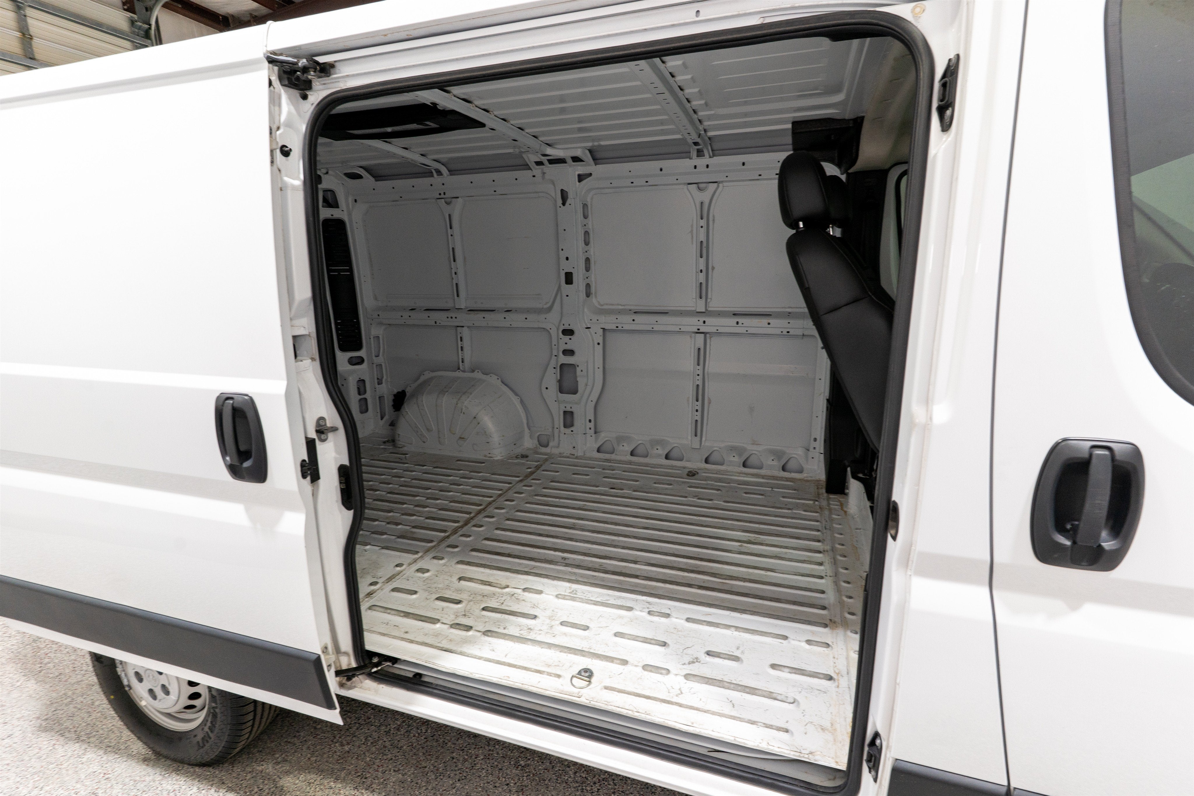 2025 RAM ProMaster Cargo Van Tradesman