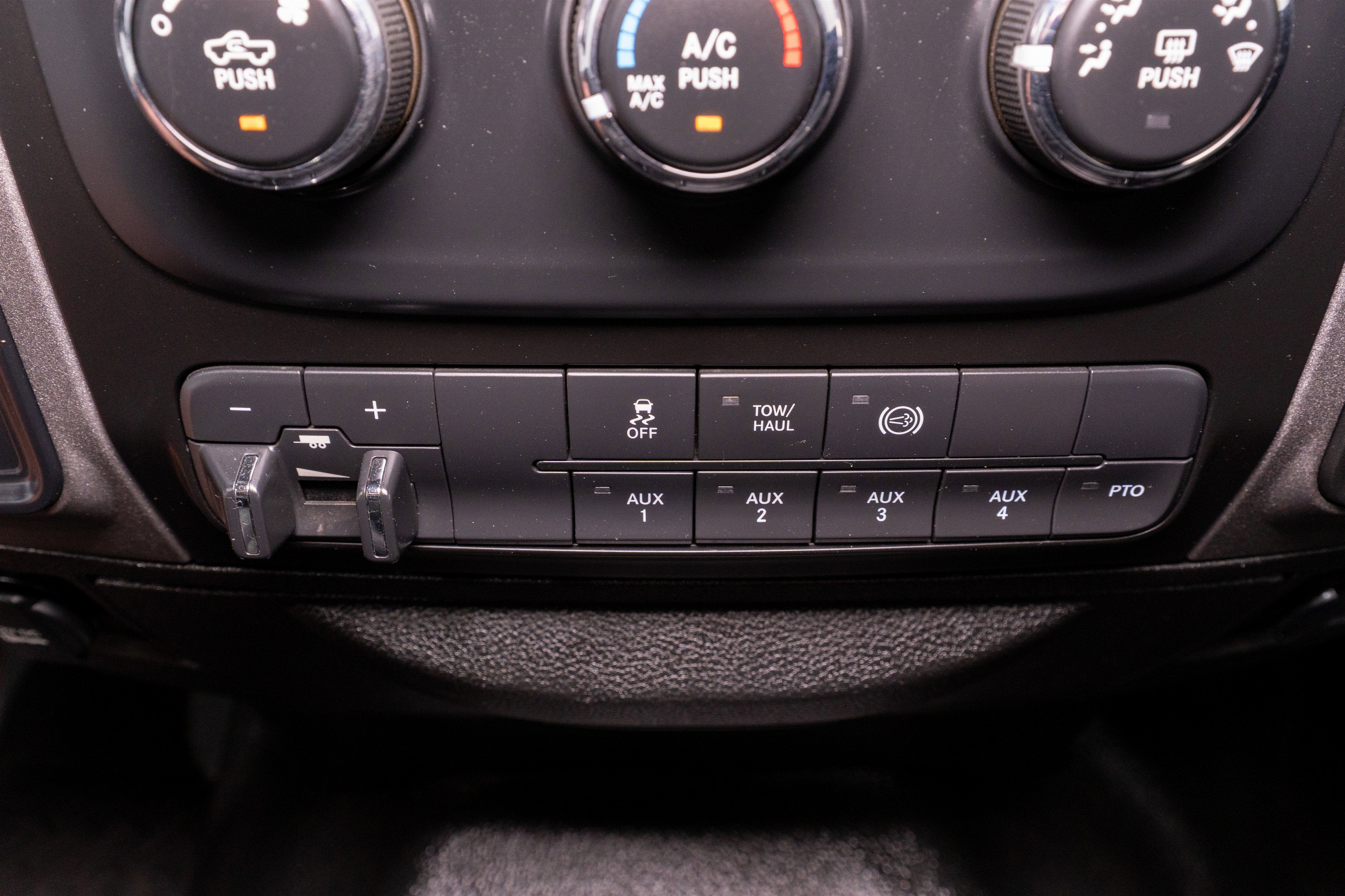 2018 RAM 3500 Chassis Cab Tradesman