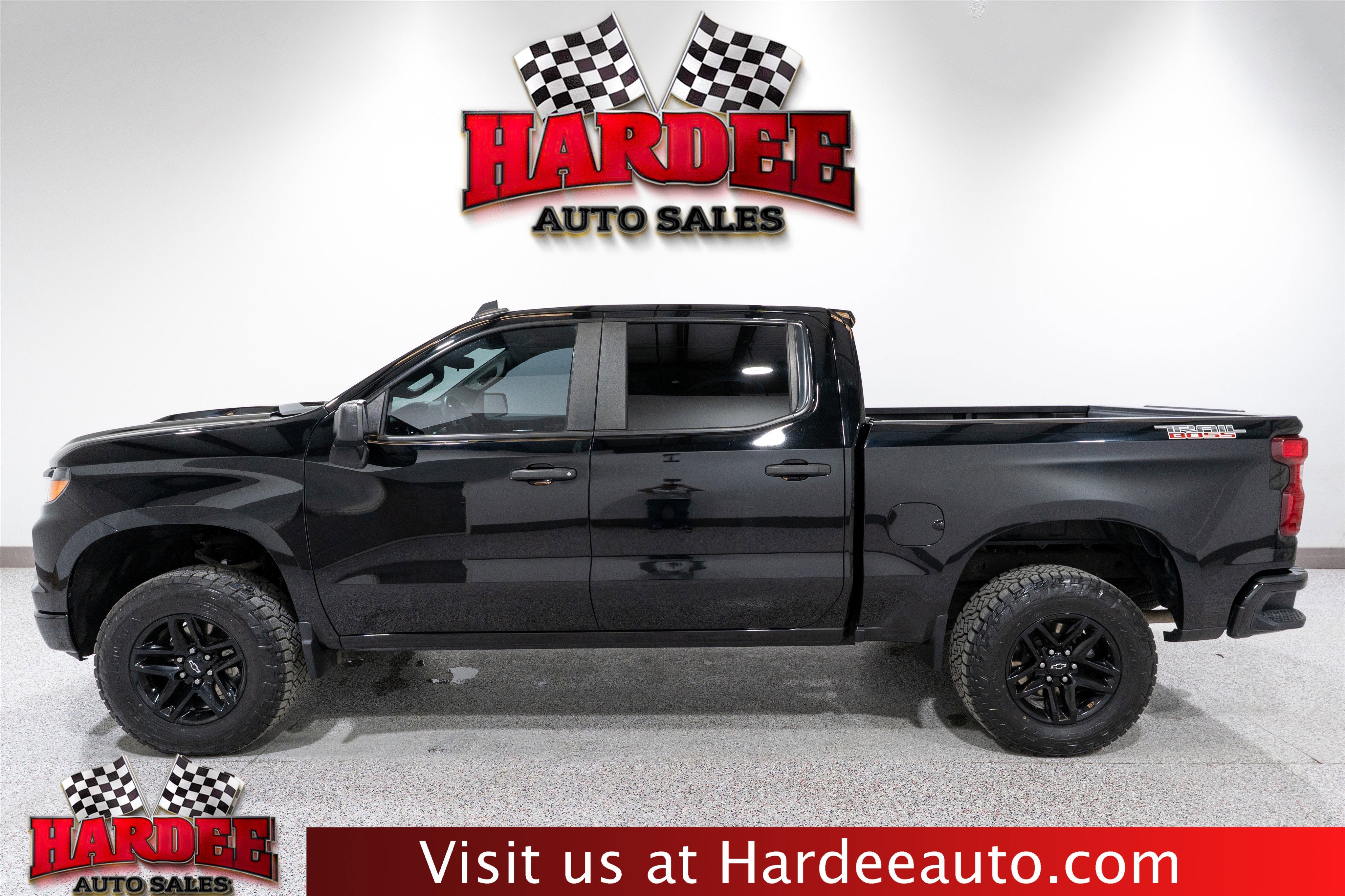 2023 Chevrolet Silverado 1500 Custom Trail Boss