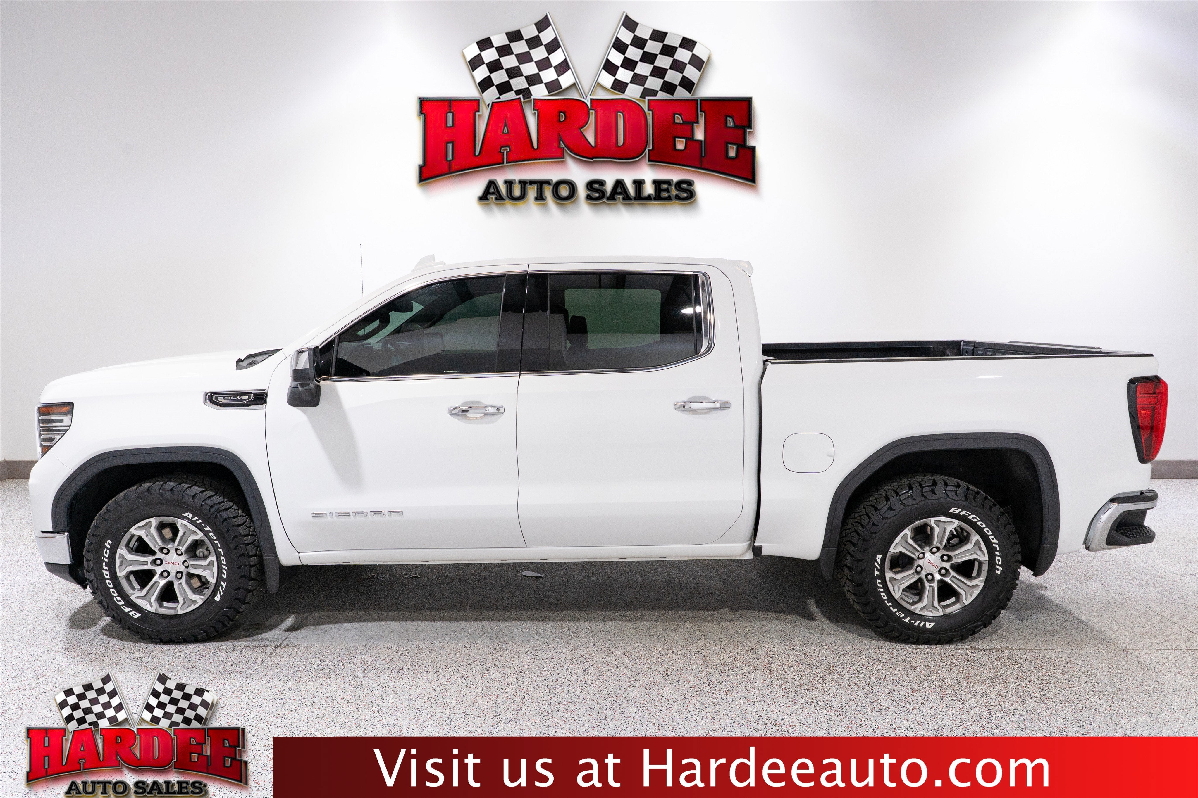 2025 GMC Sierra 1500 SLT