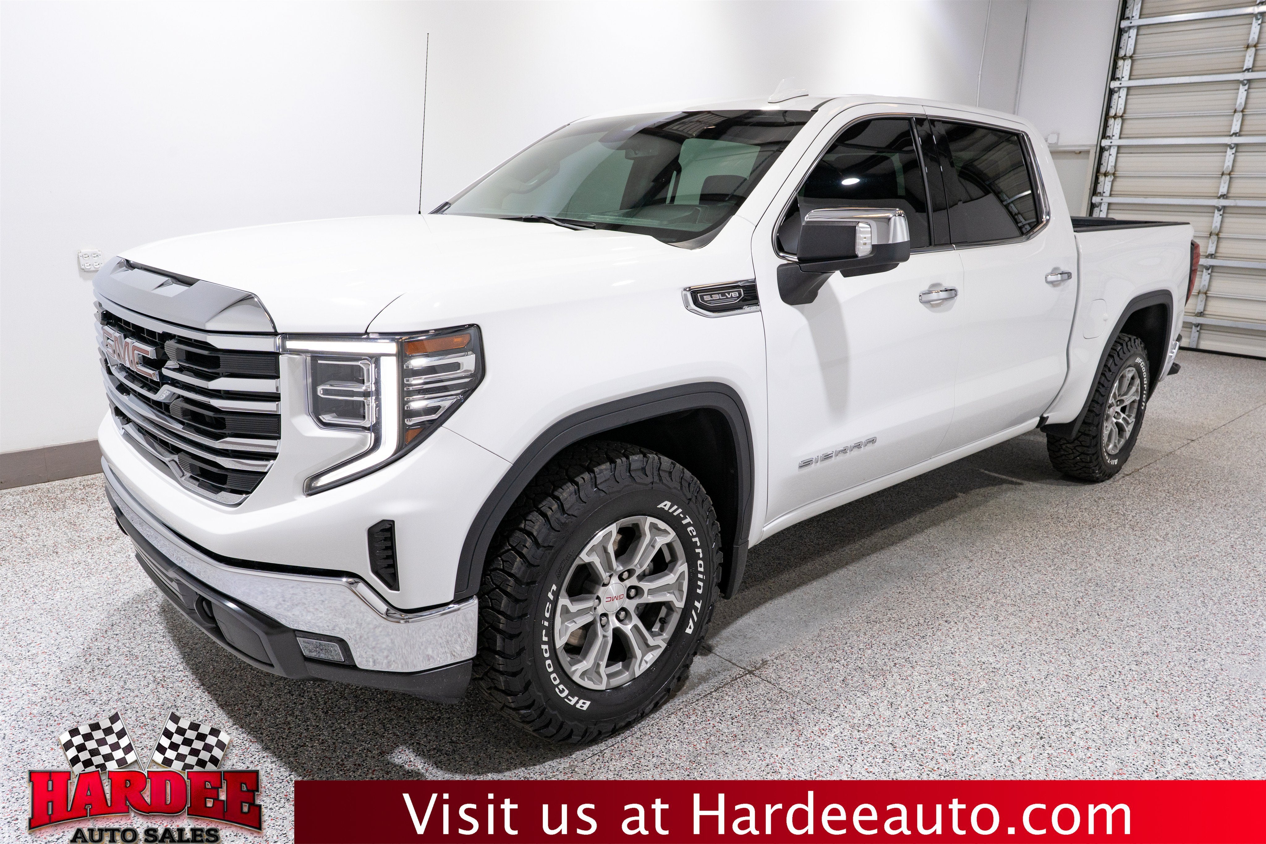 2025 GMC Sierra 1500 SLT
