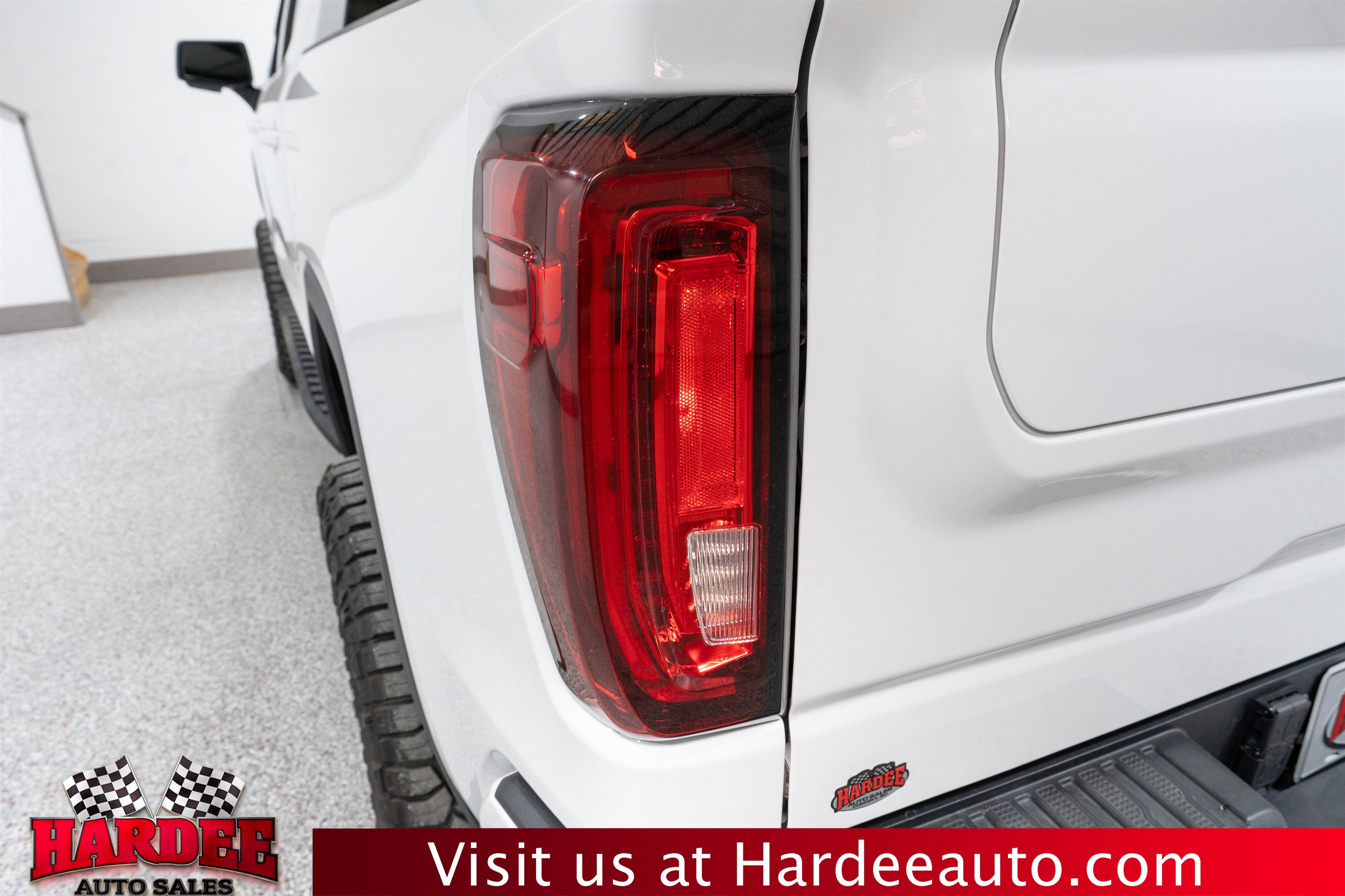 2023 GMC Sierra 1500 AT4