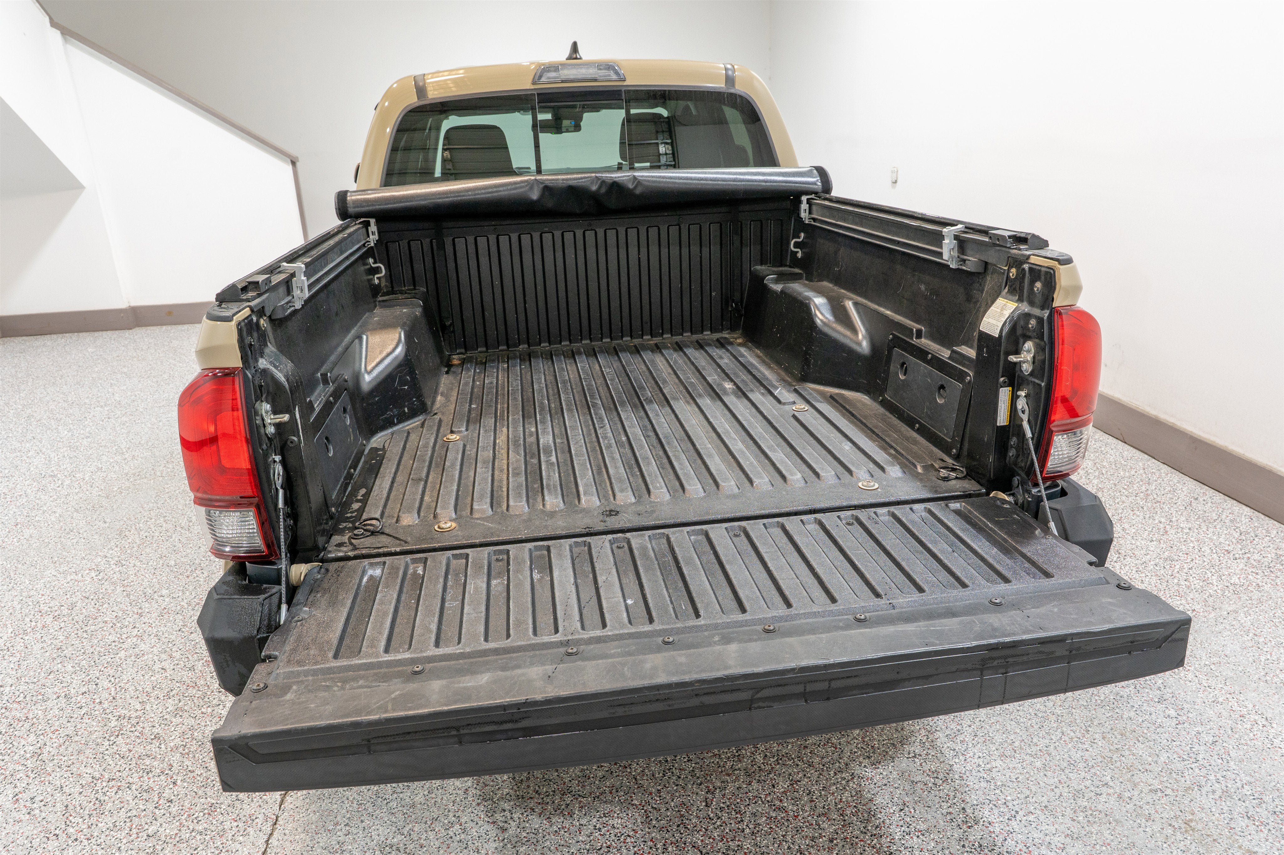 2018 Toyota Tacoma 2WD SR5