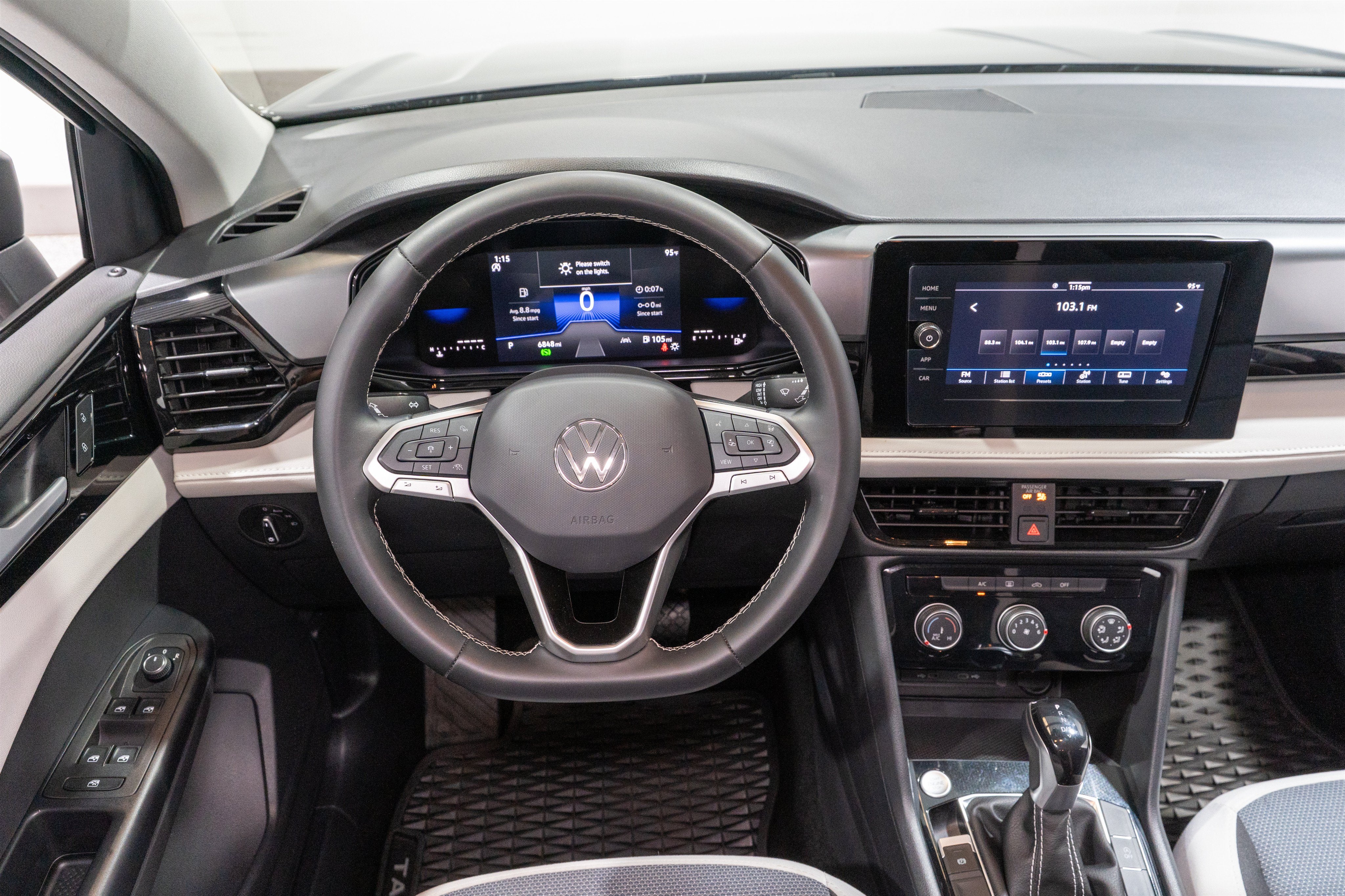 2025 Volkswagen Taos S