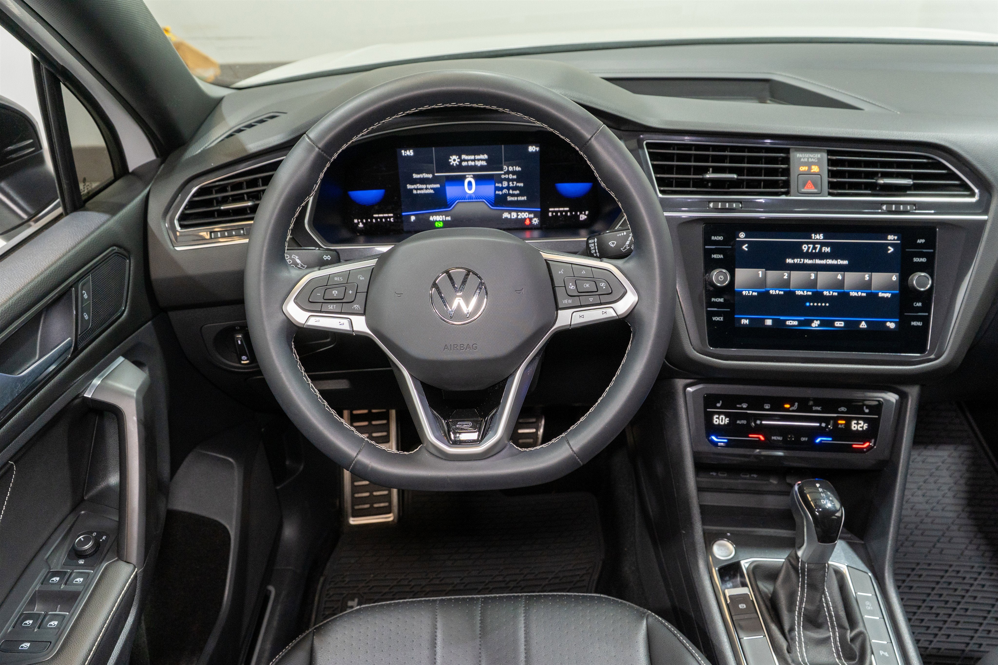 2023 Volkswagen Tiguan SE R-Line Black