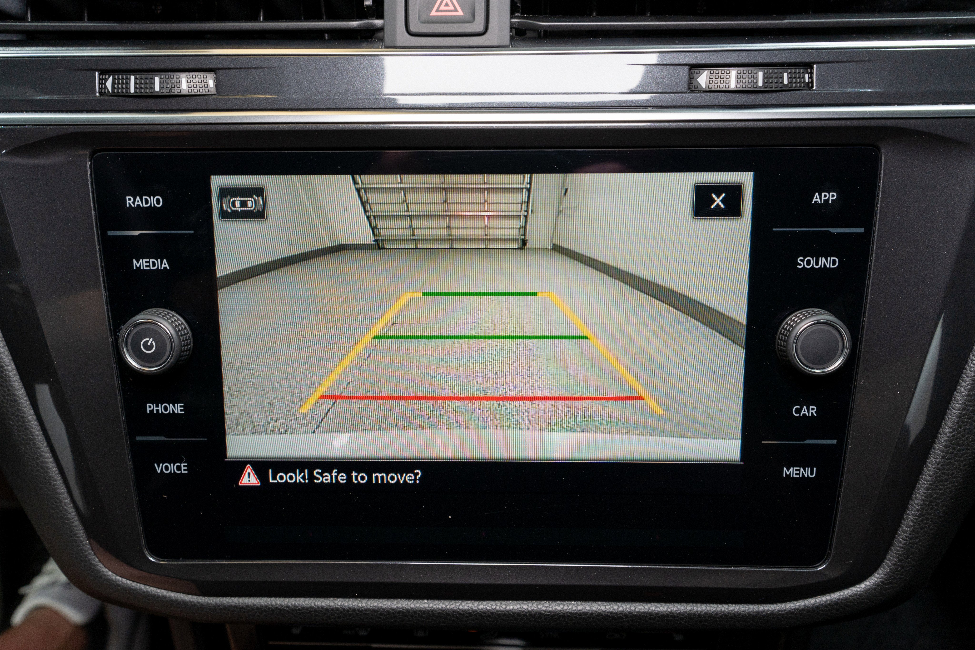 2023 Volkswagen Tiguan SE R-Line Black