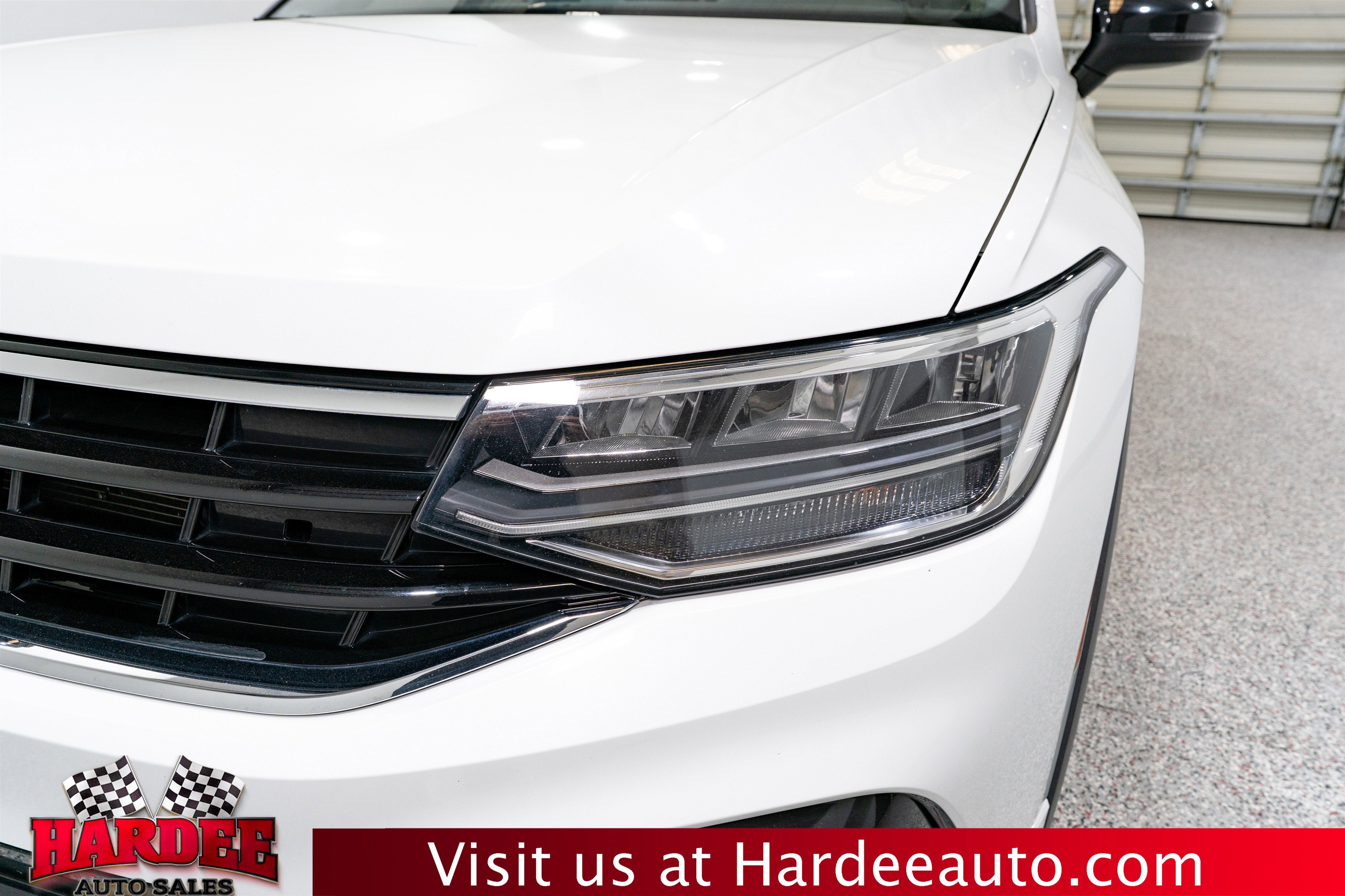 2023 Volkswagen Tiguan SE R-Line Black