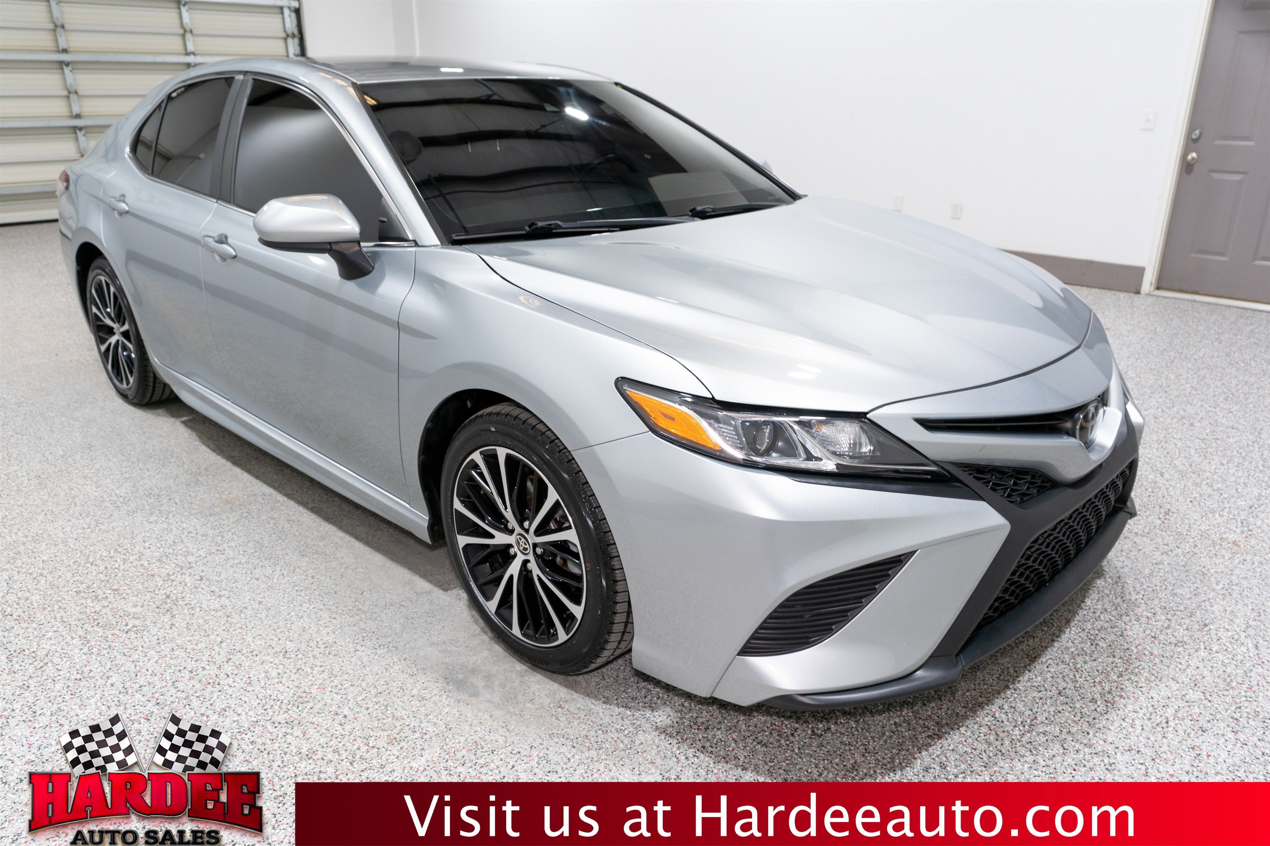 2020 Toyota Camry SE