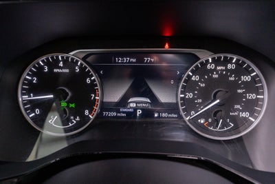 2022 Nissan Pathfinder SV