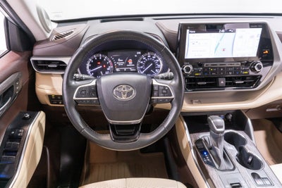 2022 Toyota Highlander Platinum