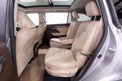 2022 Toyota Highlander Platinum