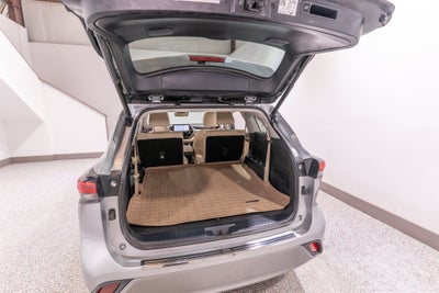 2022 Toyota Highlander Platinum