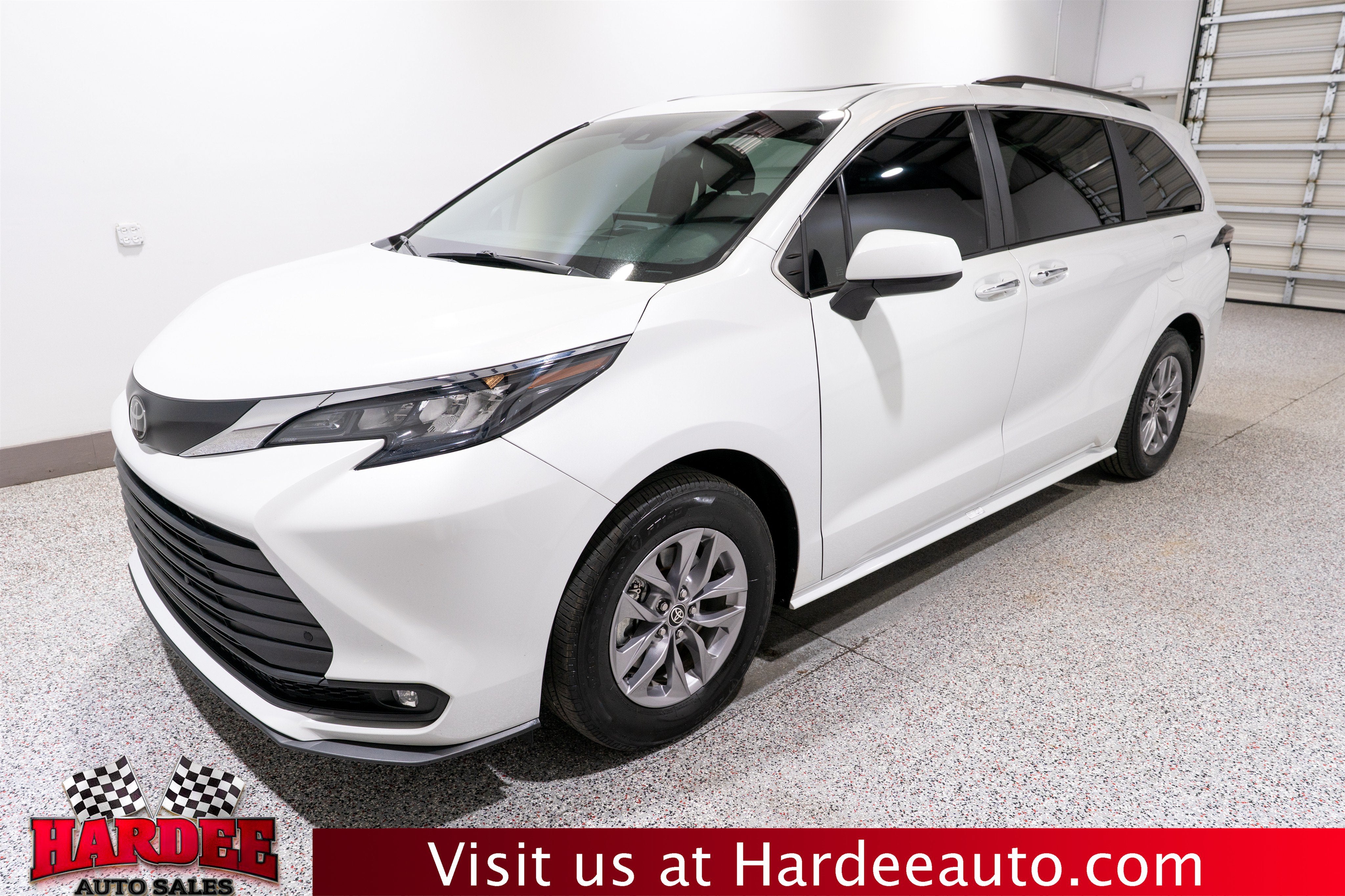 2026 Toyota Sienna XLE