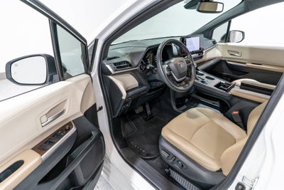 2023 Toyota Sienna XLE
